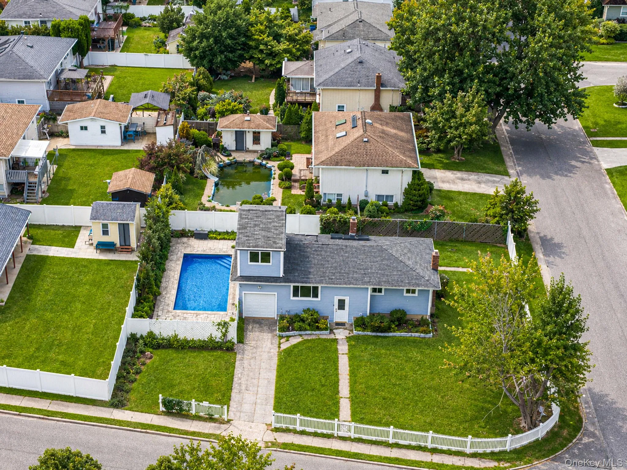 152 Alkier Street, Islip, NY, 4 Bedrooms Bedrooms, 13 Rooms Rooms,2 BathroomsBathrooms,Residential,For Rent,Alkier,0,1049960 152 Alkier Street, Islip, NY, 4 Bedrooms Bedrooms, 13 Rooms Rooms,2 BathroomsBathrooms,Residential,For Rent,Alkier,0,1049960