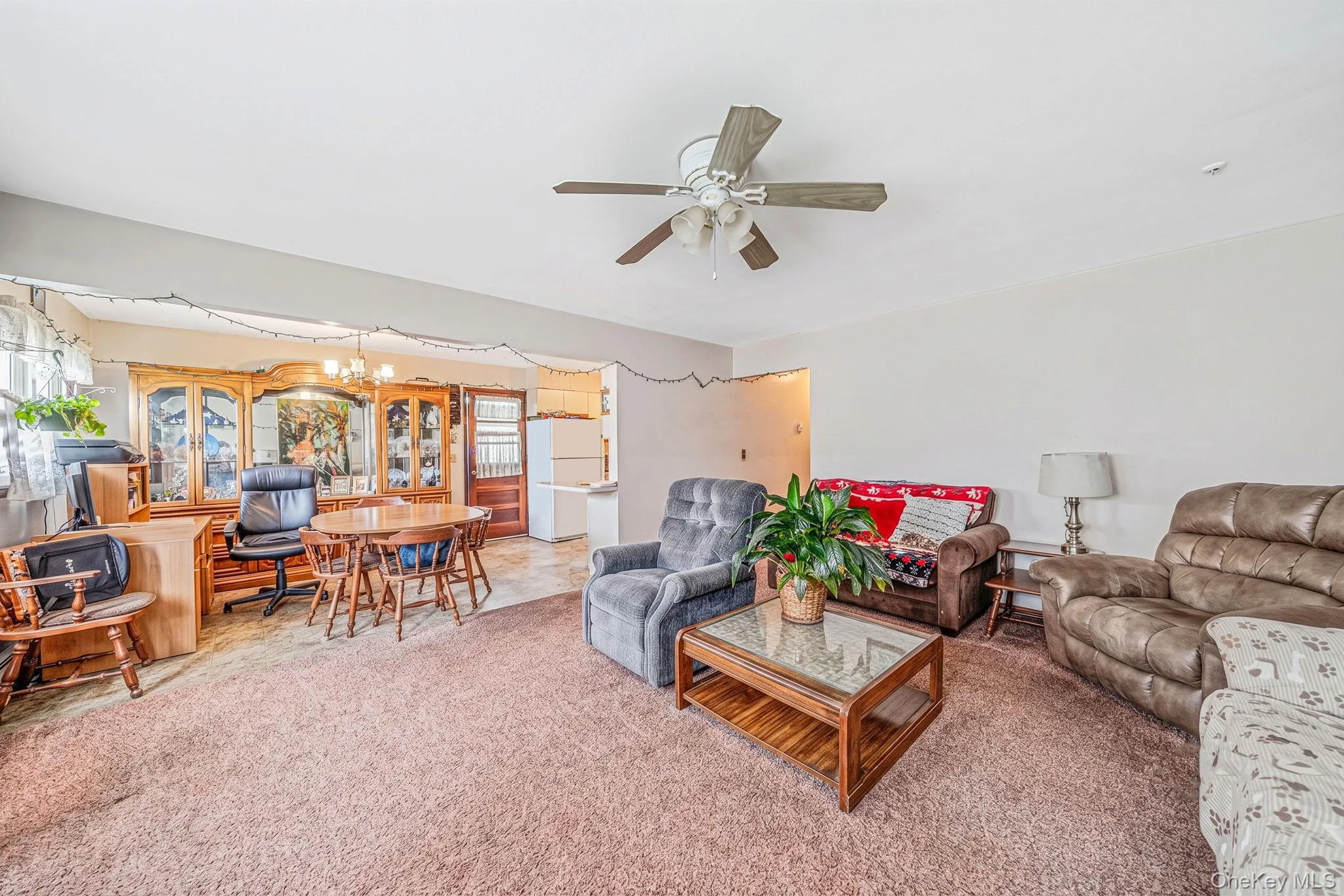 11 Hollywood Avenue, Babylon, NY, 3 Bedrooms Bedrooms, 6 Rooms Rooms,1 BathroomBathrooms,Residential,For Rent,Hollywood,0,1049967 11 Hollywood Avenue, Babylon, NY, 3 Bedrooms Bedrooms, 6 Rooms Rooms,1 BathroomBathrooms,Residential,For Rent,Hollywood,0,1049967