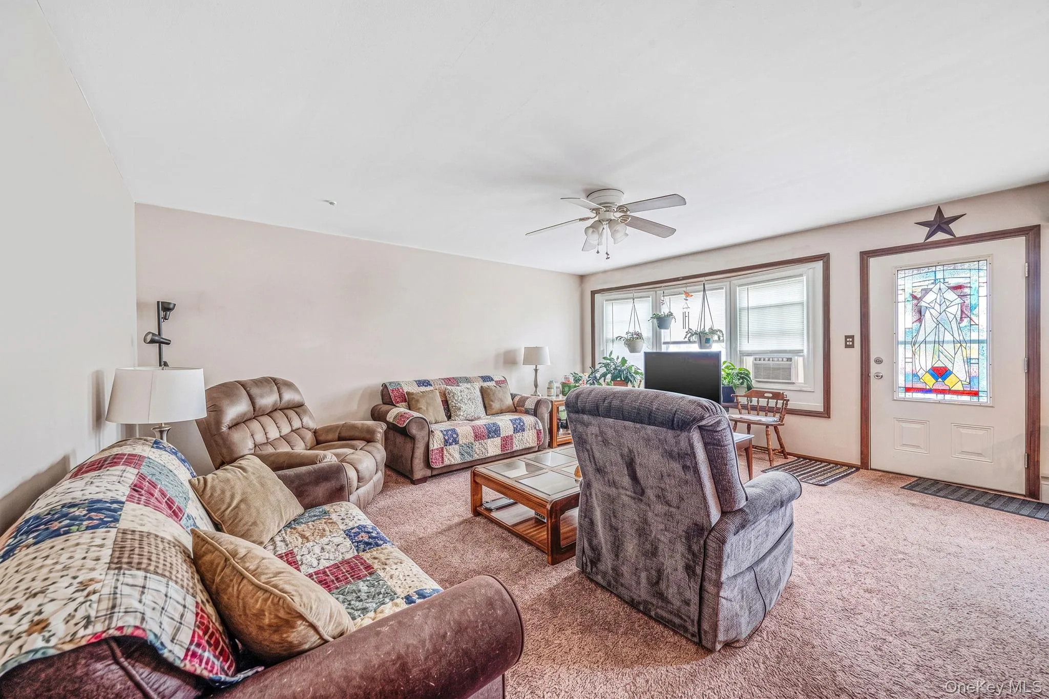 11 Hollywood Avenue, Babylon, NY, 3 Bedrooms Bedrooms, 6 Rooms Rooms,1 BathroomBathrooms,Residential,For Rent,Hollywood,0,1049967 11 Hollywood Avenue, Babylon, NY, 3 Bedrooms Bedrooms, 6 Rooms Rooms,1 BathroomBathrooms,Residential,For Rent,Hollywood,0,1049967