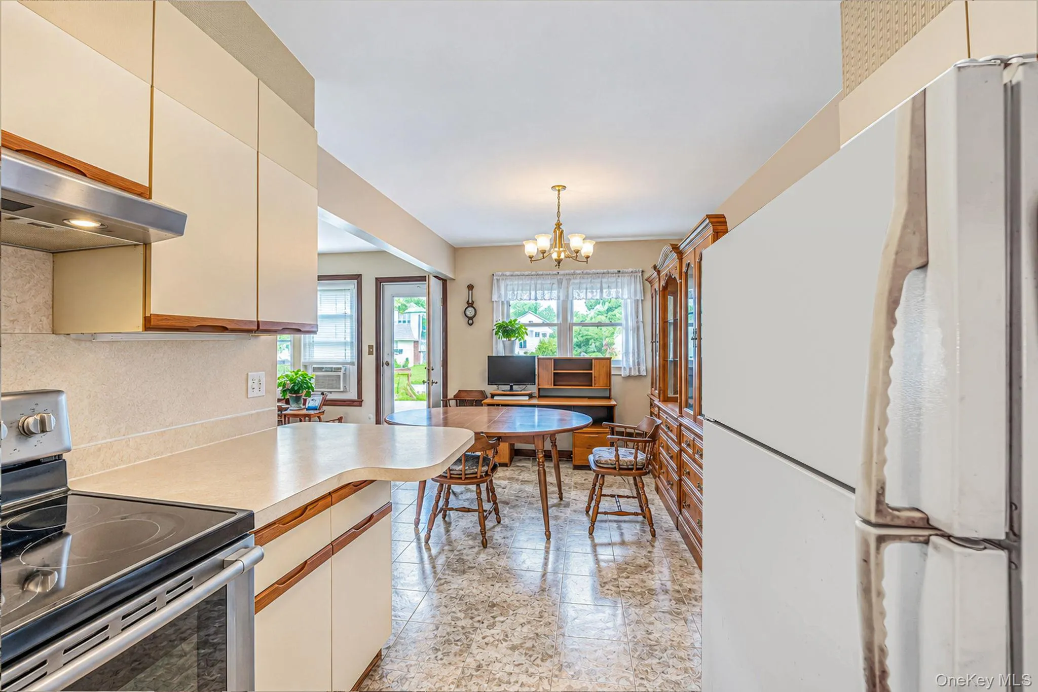 11 Hollywood Avenue, Babylon, NY, 3 Bedrooms Bedrooms, 6 Rooms Rooms,1 BathroomBathrooms,Residential,For Rent,Hollywood,0,1049967 11 Hollywood Avenue, Babylon, NY, 3 Bedrooms Bedrooms, 6 Rooms Rooms,1 BathroomBathrooms,Residential,For Rent,Hollywood,0,1049967