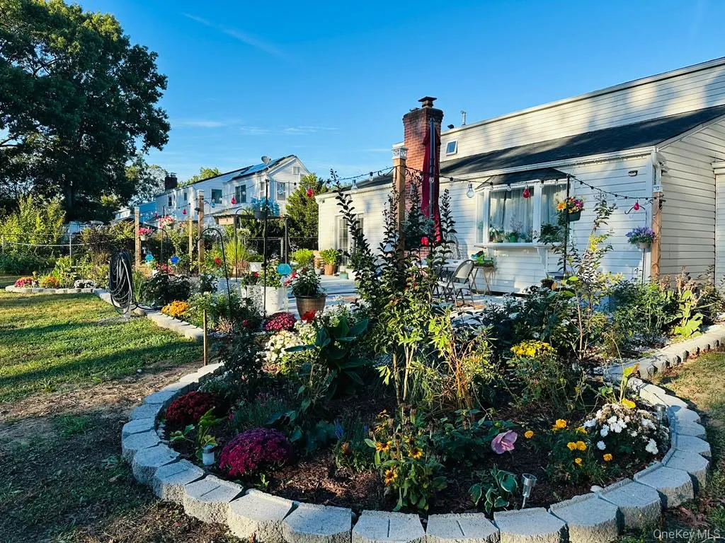 18 William Street, Brookhaven, NY, 4 Bedrooms Bedrooms, 6 Rooms Rooms,2 BathroomsBathrooms,Residential,For Rent,William,0,1049978 18 William Street, Brookhaven, NY, 4 Bedrooms Bedrooms, 6 Rooms Rooms,2 BathroomsBathrooms,Residential,For Rent,William,0,1049978