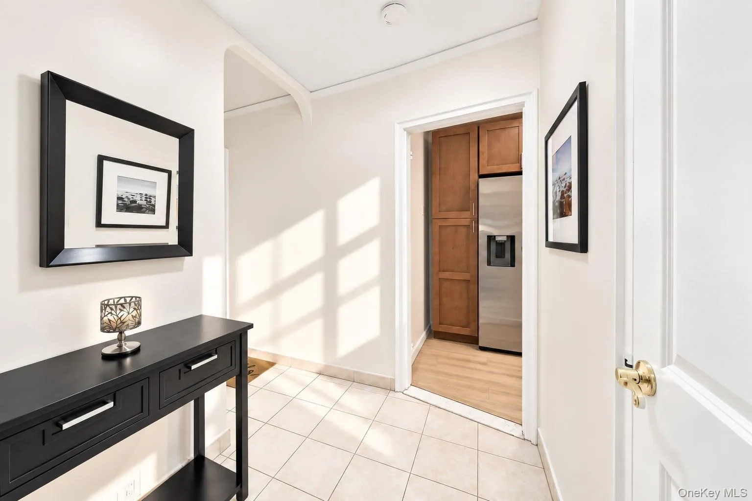 Welcoming Entrance Foyer w. Coat Closet and 2nd Closet Welcoming Entrance Foyer w. Coat Closet and 2nd Closet
