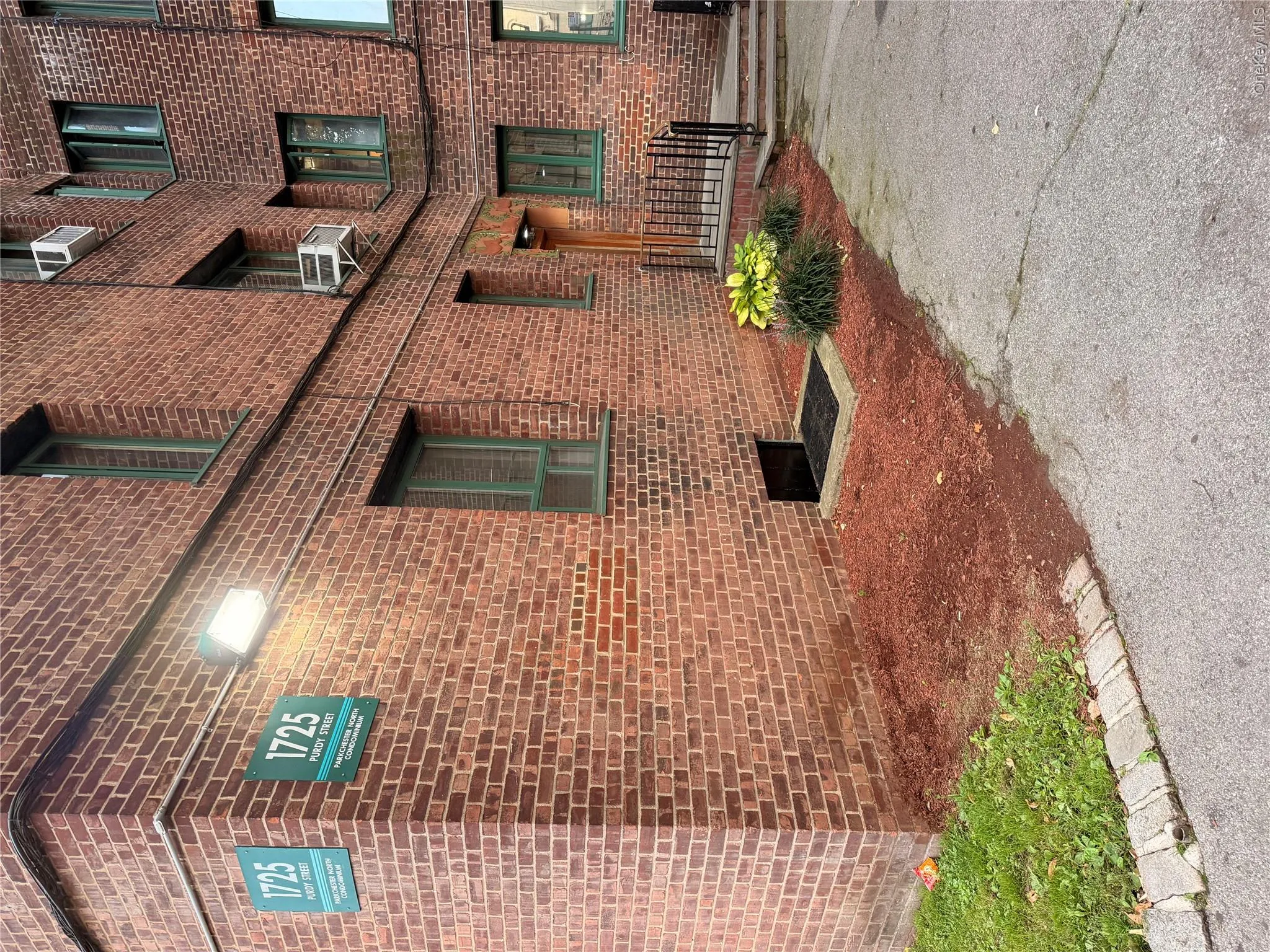 1725 Purdy Street, New York, NY, 1 Bedroom Bedrooms, 2 Room Rooms,1 BathroomBathrooms,Residential Lease,For Rent,Purdy,0,1049984 1725 Purdy Street, New York, NY, 1 Bedroom Bedrooms, 2 Room Rooms,1 BathroomBathrooms,Residential Lease,For Rent,Purdy,0,1049984