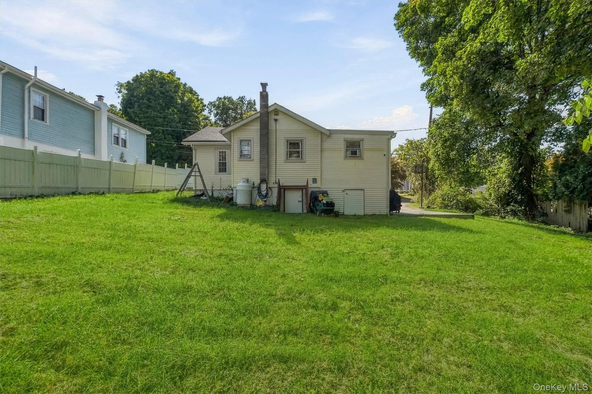 8 Huntington Road, Carmel, NY, 2 Bedrooms Bedrooms, 5 Rooms Rooms,1 BathroomBathrooms,Residential,For Rent,Huntington,0,1049992 8 Huntington Road, Carmel, NY, 2 Bedrooms Bedrooms, 5 Rooms Rooms,1 BathroomBathrooms,Residential,For Rent,Huntington,0,1049992