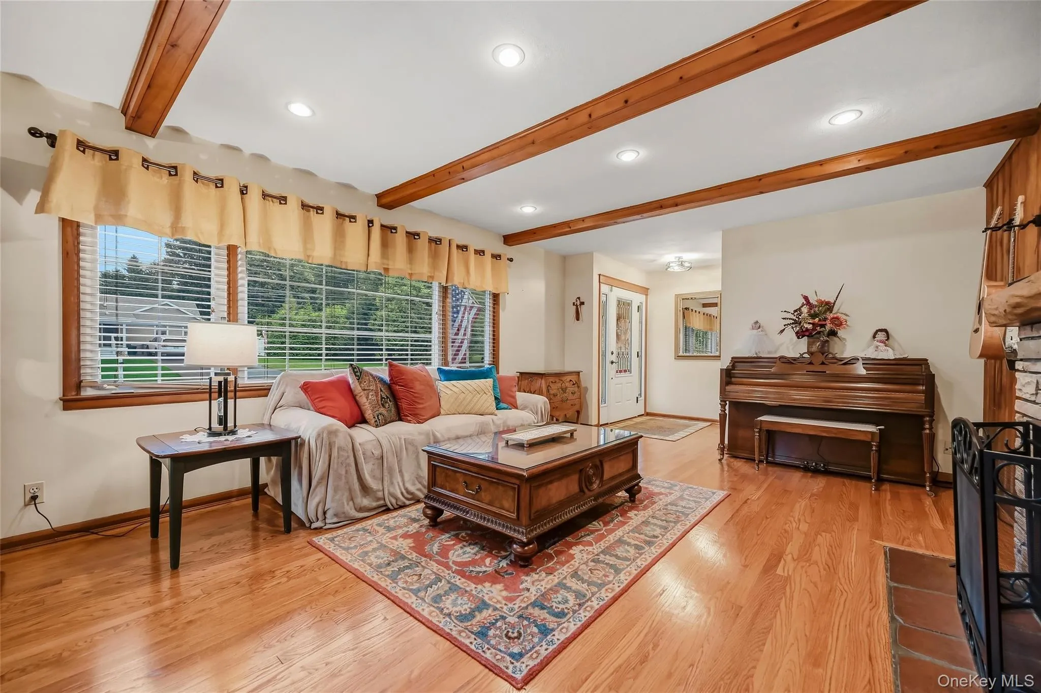 4 Pheasant Drive, Clarkstown, NY, 3 Bedrooms Bedrooms, 11 Rooms Rooms,2 BathroomsBathrooms,Residential,For Rent,Pheasant,0,1049993 4 Pheasant Drive, Clarkstown, NY, 3 Bedrooms Bedrooms, 11 Rooms Rooms,2 BathroomsBathrooms,Residential,For Rent,Pheasant,0,1049993