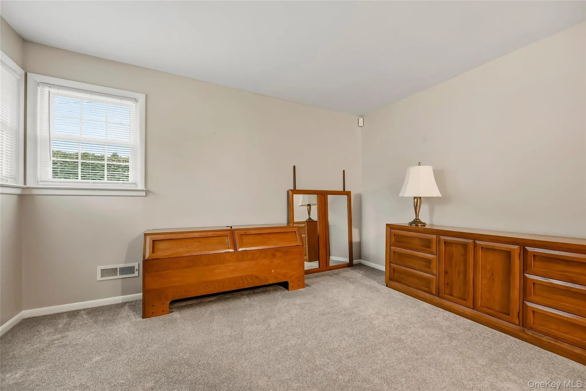 4 Pheasant Drive, Clarkstown, NY, 3 Bedrooms Bedrooms, 11 Rooms Rooms,2 BathroomsBathrooms,Residential,For Rent,Pheasant,0,1049993 4 Pheasant Drive, Clarkstown, NY, 3 Bedrooms Bedrooms, 11 Rooms Rooms,2 BathroomsBathrooms,Residential,For Rent,Pheasant,0,1049993