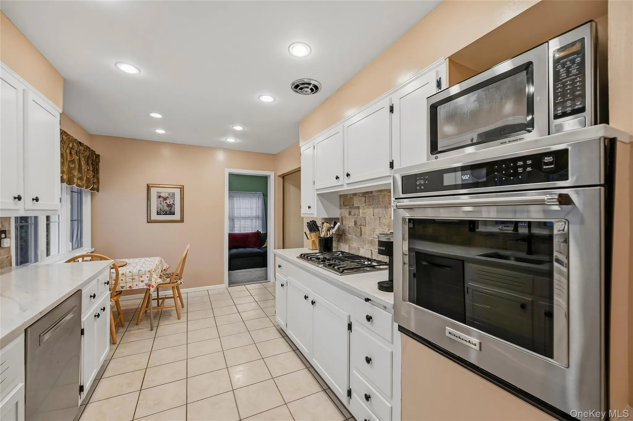 4 Pheasant Drive, Clarkstown, NY, 3 Bedrooms Bedrooms, 11 Rooms Rooms,2 BathroomsBathrooms,Residential,For Rent,Pheasant,0,1049993 4 Pheasant Drive, Clarkstown, NY, 3 Bedrooms Bedrooms, 11 Rooms Rooms,2 BathroomsBathrooms,Residential,For Rent,Pheasant,0,1049993