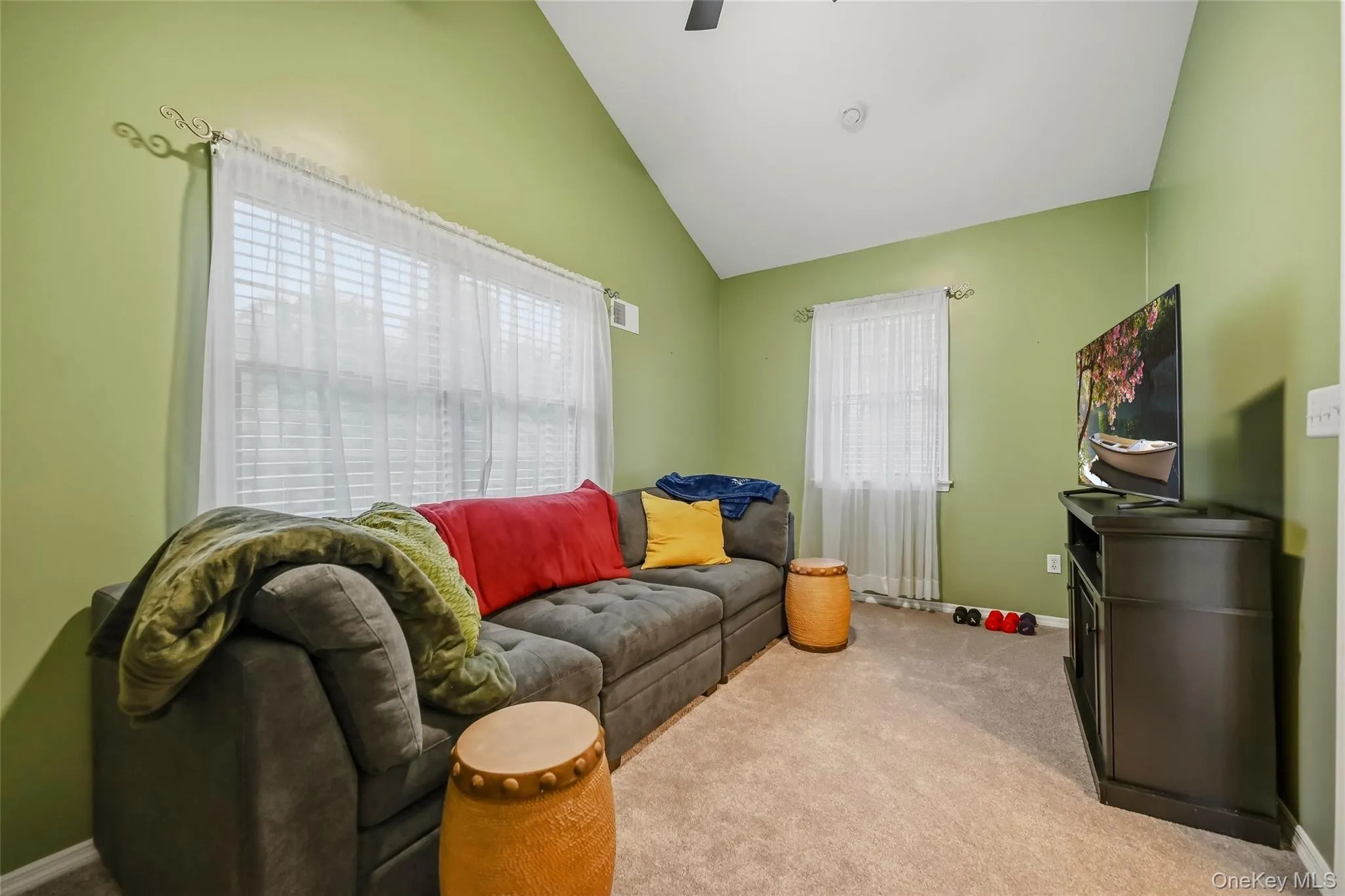 4 Pheasant Drive, Clarkstown, NY, 3 Bedrooms Bedrooms, 11 Rooms Rooms,2 BathroomsBathrooms,Residential,For Rent,Pheasant,0,1049993 4 Pheasant Drive, Clarkstown, NY, 3 Bedrooms Bedrooms, 11 Rooms Rooms,2 BathroomsBathrooms,Residential,For Rent,Pheasant,0,1049993