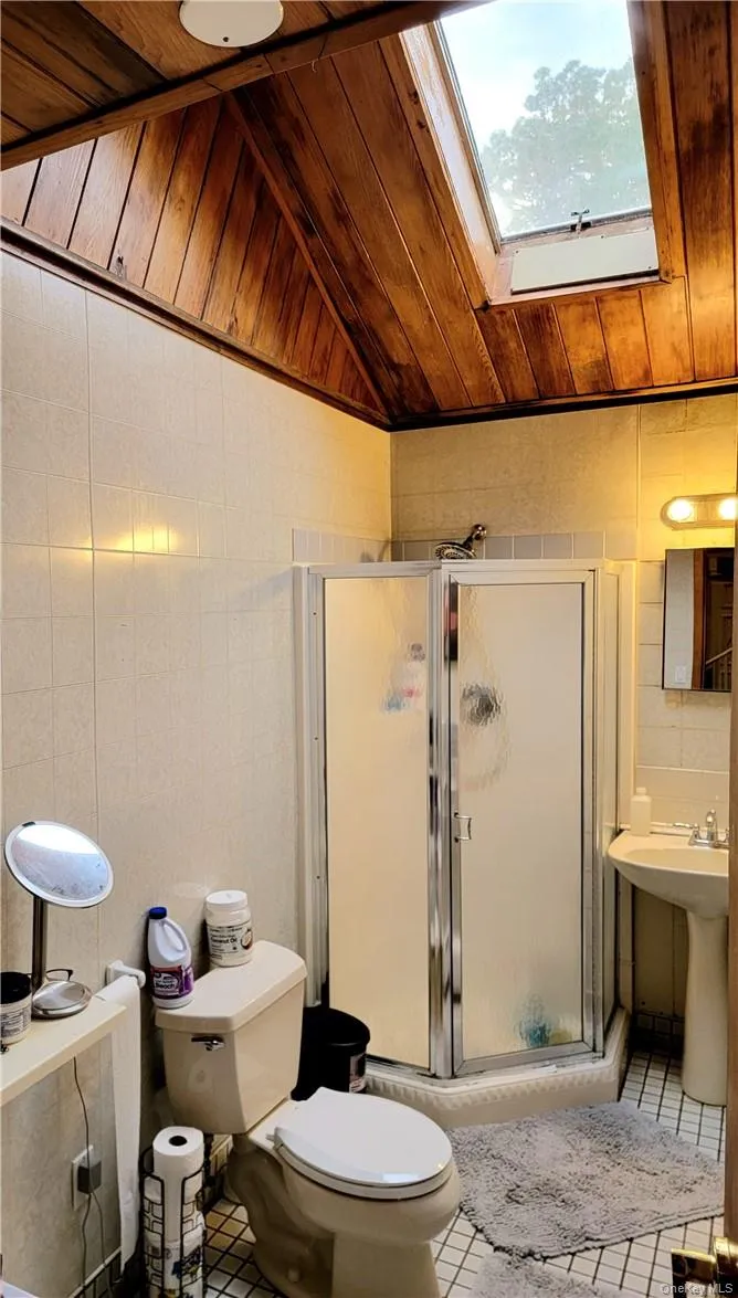 First Floor Full Bathroom with vaulted ceiling First Floor Full Bathroom with vaulted ceiling