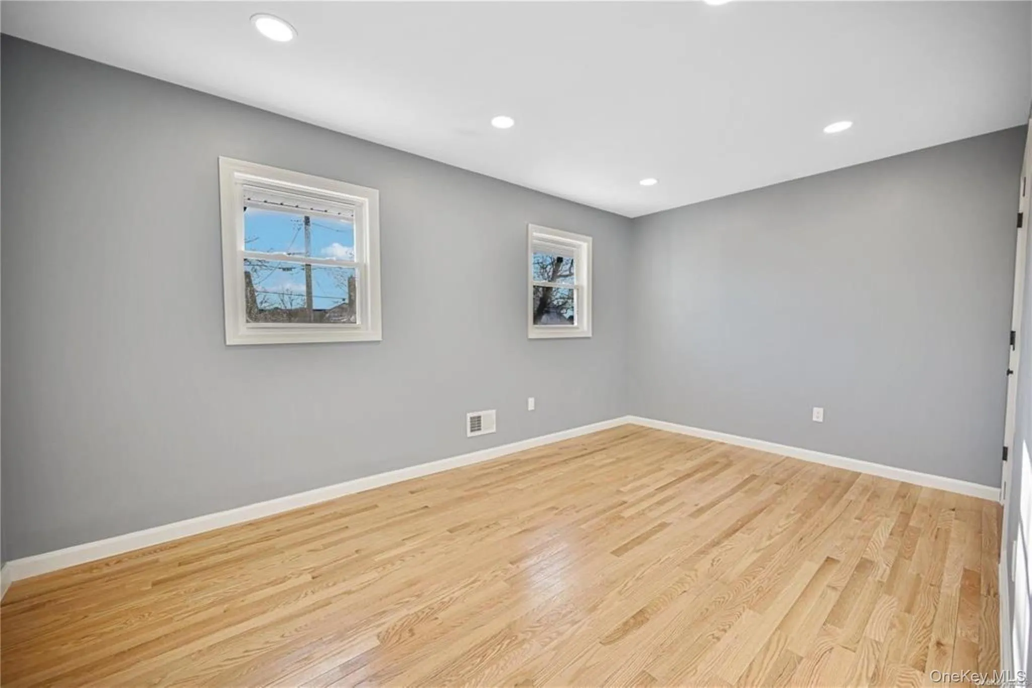 253 Meyer Avenue, Hempstead, NY, 4 Bedrooms Bedrooms, 11 Rooms Rooms,3 BathroomsBathrooms,Residential,For Rent,Meyer,0,1050003 253 Meyer Avenue, Hempstead, NY, 4 Bedrooms Bedrooms, 11 Rooms Rooms,3 BathroomsBathrooms,Residential,For Rent,Meyer,0,1050003