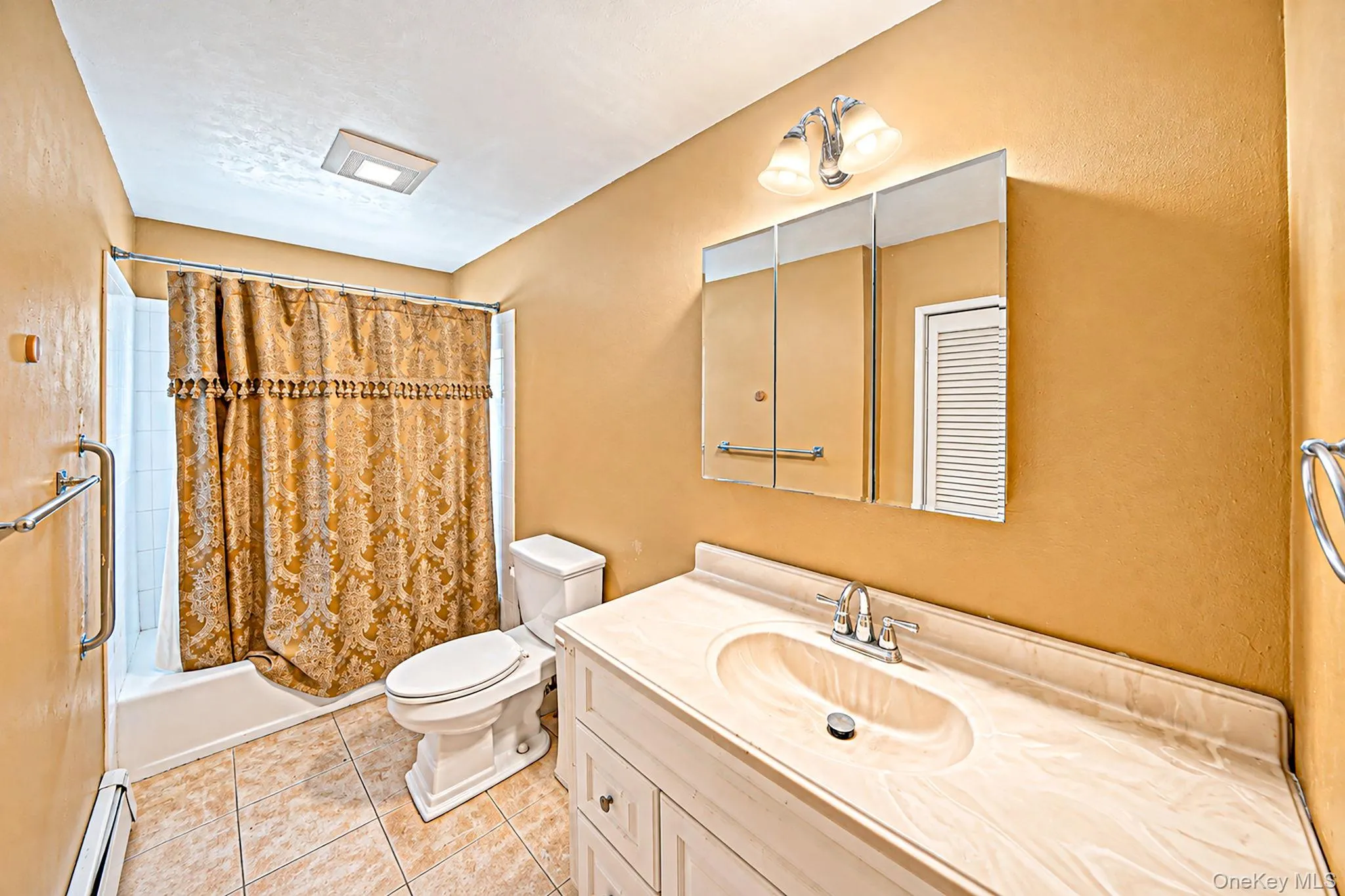 575 Freeman Avenue, Islip, NY, 4 Bedrooms Bedrooms, 8 Rooms Rooms,1 BathroomBathrooms,Residential,For Rent,Freeman,0,1050007 575 Freeman Avenue, Islip, NY, 4 Bedrooms Bedrooms, 8 Rooms Rooms,1 BathroomBathrooms,Residential,For Rent,Freeman,0,1050007