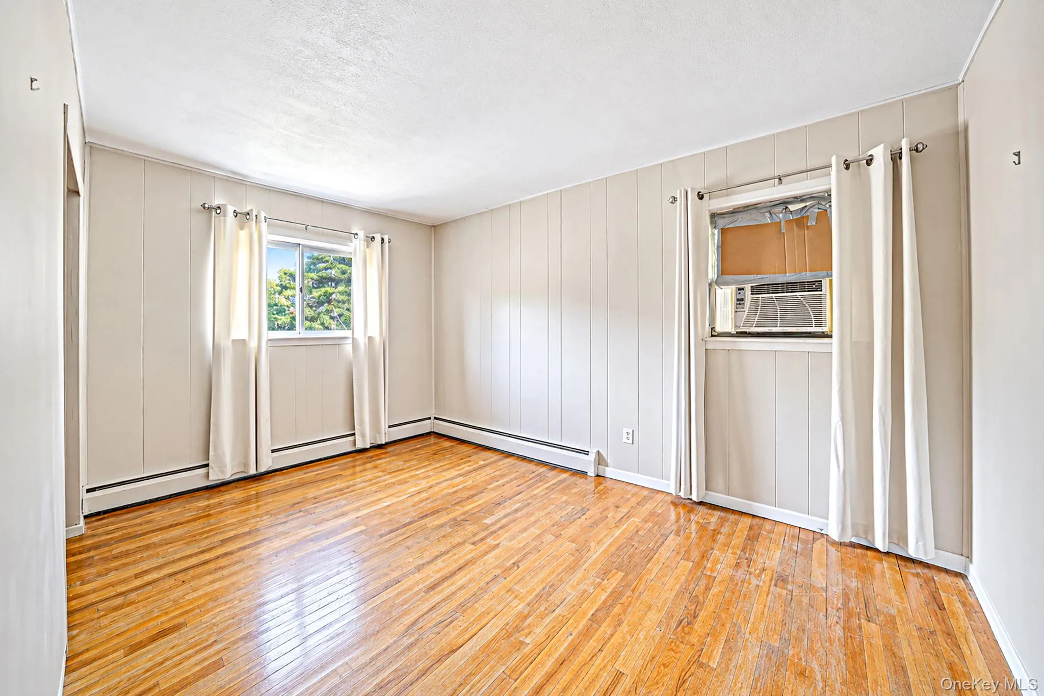 575 Freeman Avenue, Islip, NY, 4 Bedrooms Bedrooms, 8 Rooms Rooms,1 BathroomBathrooms,Residential,For Rent,Freeman,0,1050007 575 Freeman Avenue, Islip, NY, 4 Bedrooms Bedrooms, 8 Rooms Rooms,1 BathroomBathrooms,Residential,For Rent,Freeman,0,1050007