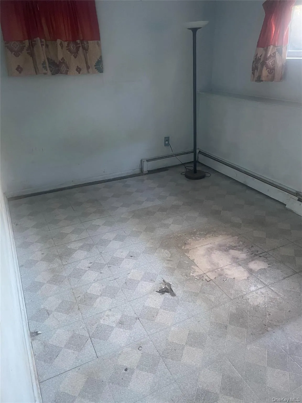575 Freeman Avenue, Islip, NY, 4 Bedrooms Bedrooms, 8 Rooms Rooms,1 BathroomBathrooms,Residential,For Rent,Freeman,0,1050007 575 Freeman Avenue, Islip, NY, 4 Bedrooms Bedrooms, 8 Rooms Rooms,1 BathroomBathrooms,Residential,For Rent,Freeman,0,1050007