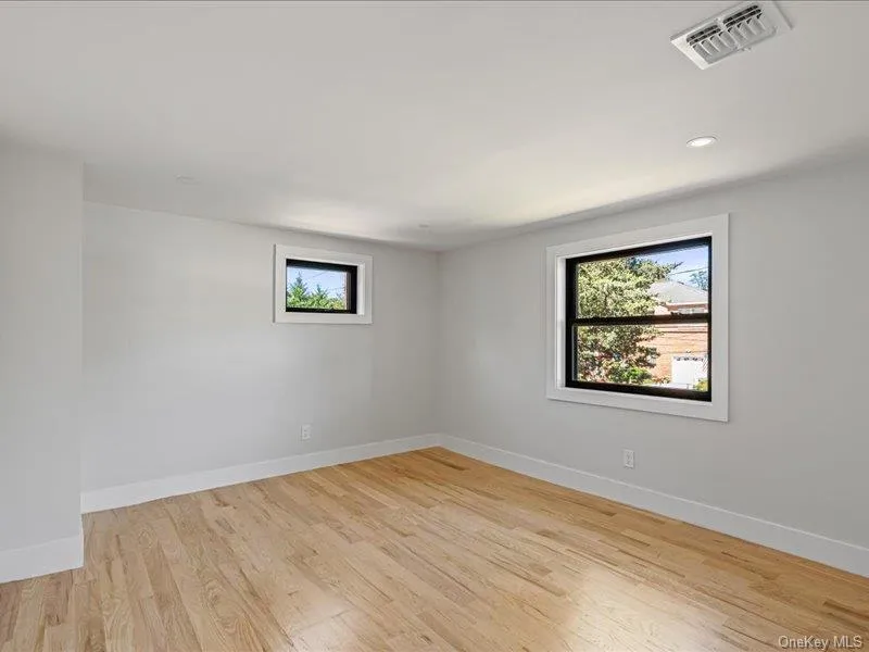 6 Slocum Avenue, North Hempstead, NY, 4 Bedrooms Bedrooms, 10 Rooms Rooms,2 BathroomsBathrooms,Residential,For Rent,Slocum,0,1050014 6 Slocum Avenue, North Hempstead, NY, 4 Bedrooms Bedrooms, 10 Rooms Rooms,2 BathroomsBathrooms,Residential,For Rent,Slocum,0,1050014