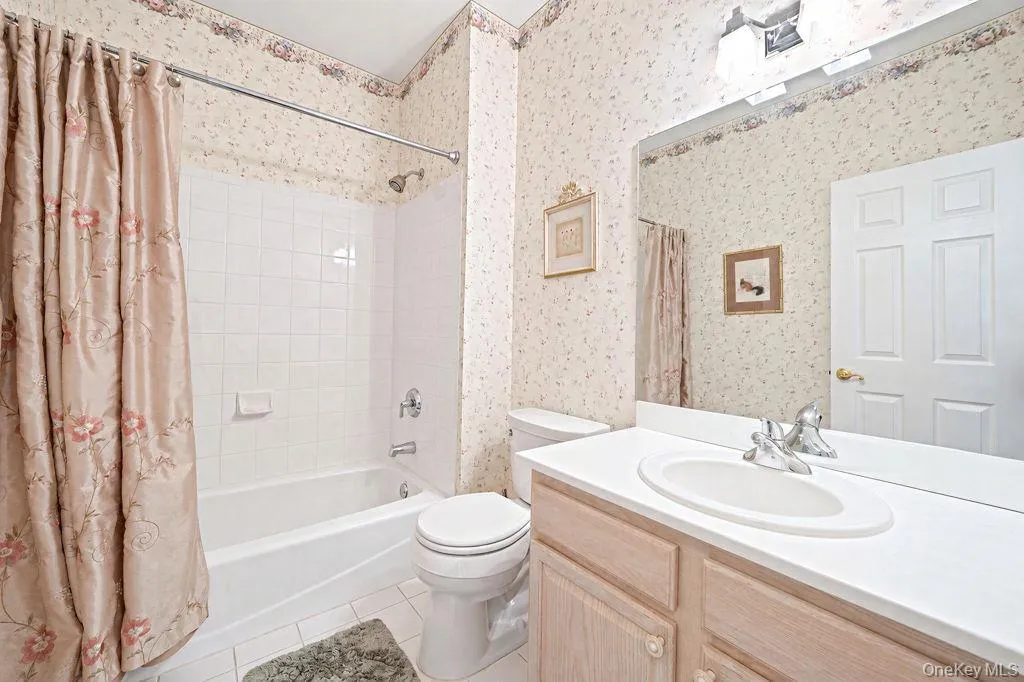 38 Tyler Drive, Riverhead, NY, 3 Bedrooms Bedrooms, 6 Rooms Rooms,2 BathroomsBathrooms,Residential,For Rent,Tyler,0,1050019 38 Tyler Drive, Riverhead, NY, 3 Bedrooms Bedrooms, 6 Rooms Rooms,2 BathroomsBathrooms,Residential,For Rent,Tyler,0,1050019