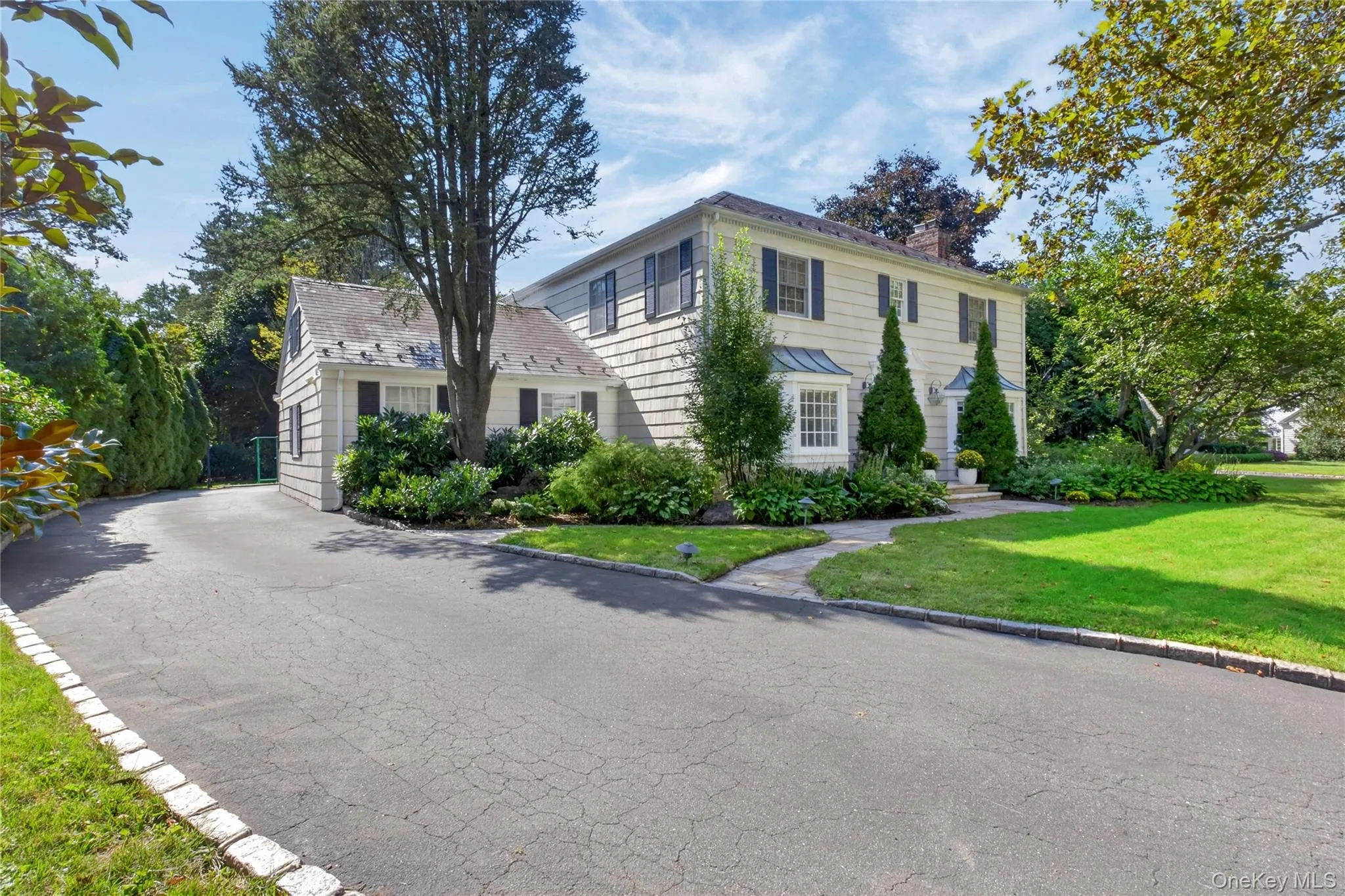 602 Park Avenue, North Hempstead, NY, 4 Bedrooms Bedrooms, 9 Rooms Rooms,3 BathroomsBathrooms,Residential,For Rent,Park,0,1050021 602 Park Avenue, North Hempstead, NY, 4 Bedrooms Bedrooms, 9 Rooms Rooms,3 BathroomsBathrooms,Residential,For Rent,Park,0,1050021