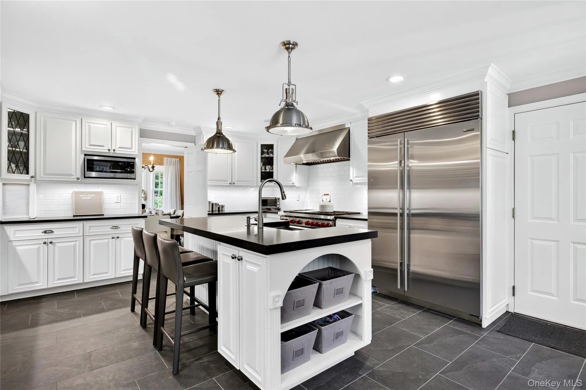 602 Park Avenue, North Hempstead, NY, 4 Bedrooms Bedrooms, 9 Rooms Rooms,3 BathroomsBathrooms,Residential,For Rent,Park,0,1050021 602 Park Avenue, North Hempstead, NY, 4 Bedrooms Bedrooms, 9 Rooms Rooms,3 BathroomsBathrooms,Residential,For Rent,Park,0,1050021