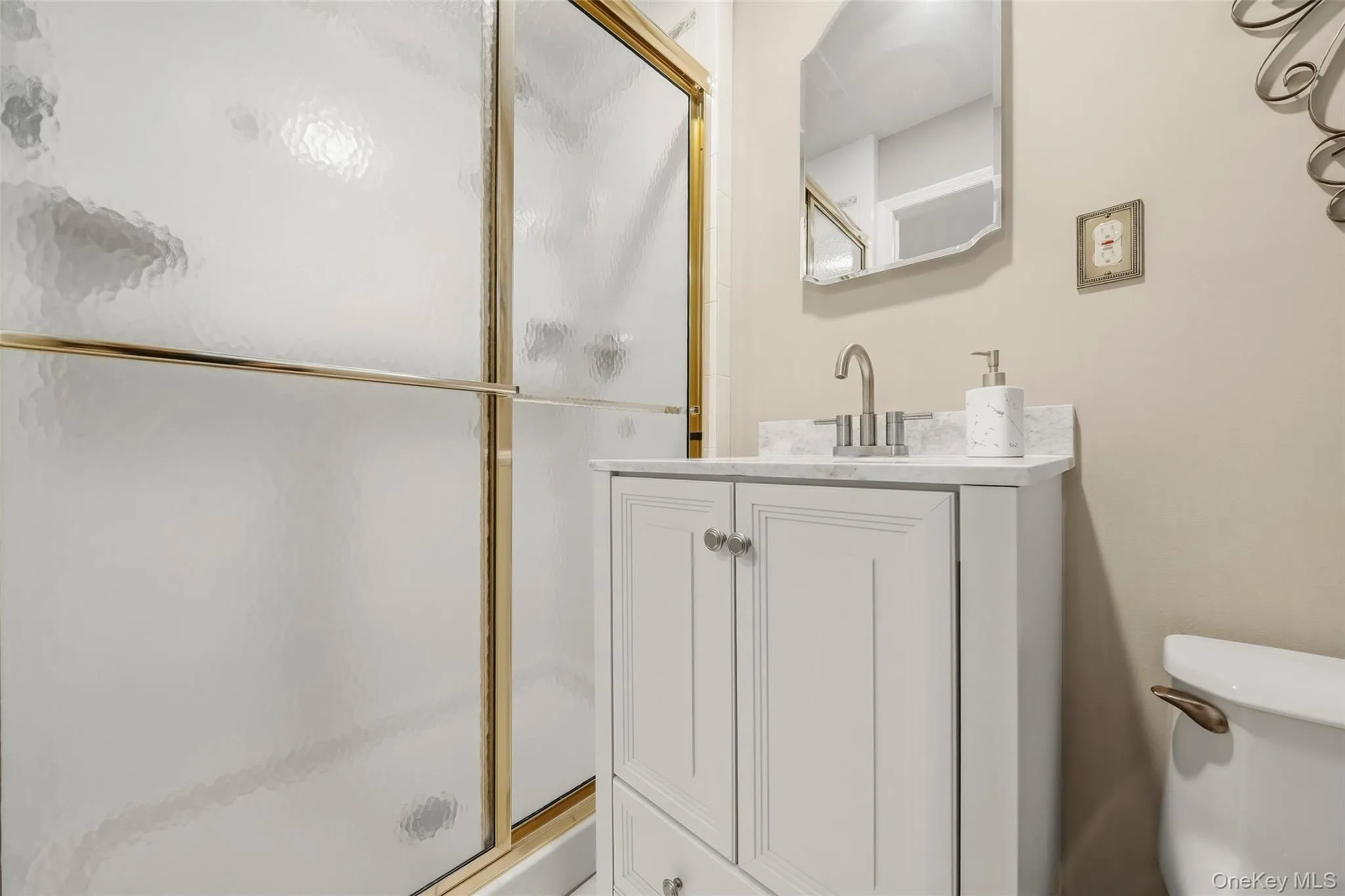 6 Liberty Court, Blooming Grove, NY, 4 Bedrooms Bedrooms, 8 Rooms Rooms,2 BathroomsBathrooms,Residential,For Rent,Liberty,0,1050025 6 Liberty Court, Blooming Grove, NY, 4 Bedrooms Bedrooms, 8 Rooms Rooms,2 BathroomsBathrooms,Residential,For Rent,Liberty,0,1050025