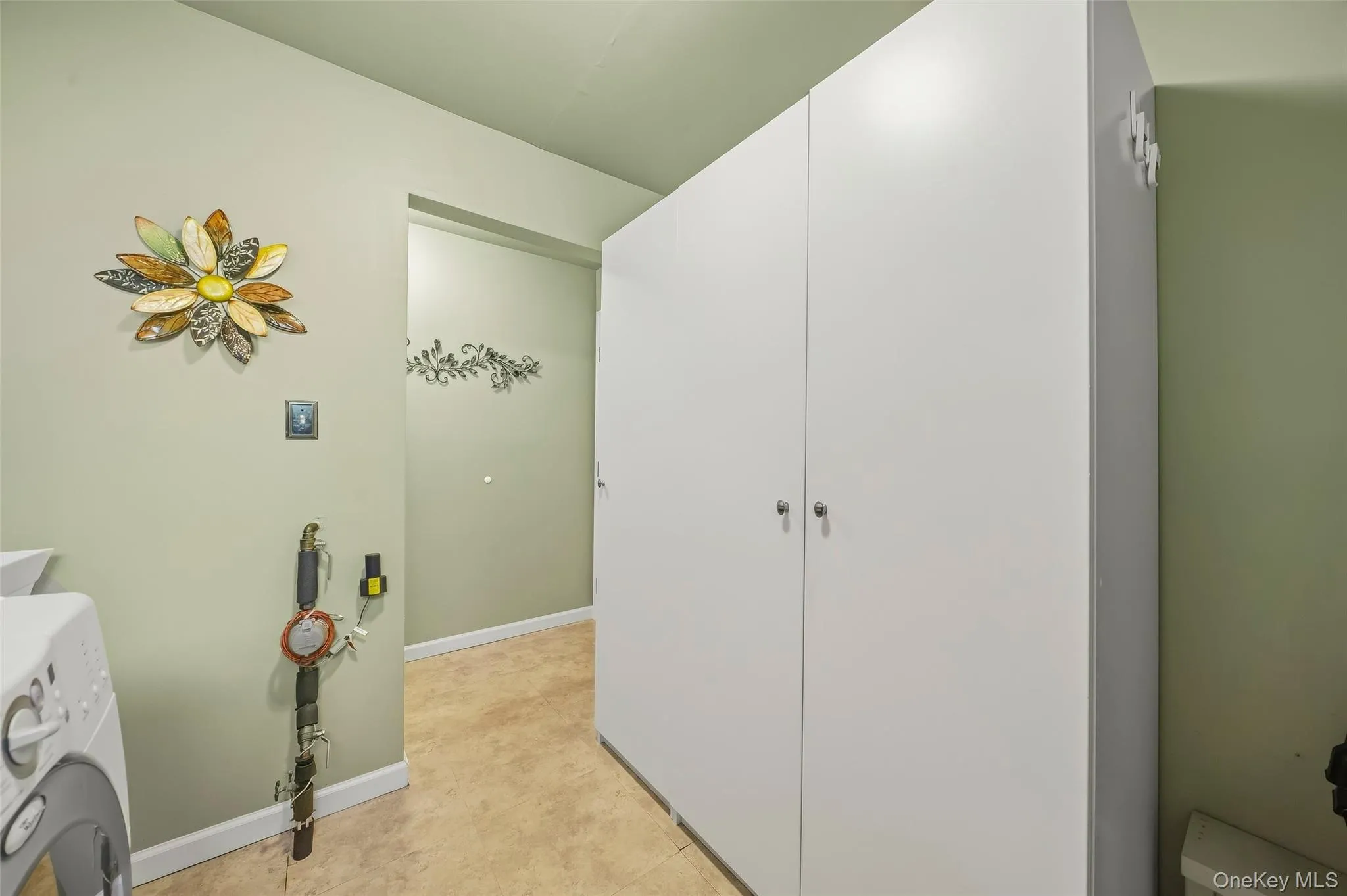 6 Liberty Court, Blooming Grove, NY, 4 Bedrooms Bedrooms, 8 Rooms Rooms,2 BathroomsBathrooms,Residential,For Rent,Liberty,0,1050025 6 Liberty Court, Blooming Grove, NY, 4 Bedrooms Bedrooms, 8 Rooms Rooms,2 BathroomsBathrooms,Residential,For Rent,Liberty,0,1050025