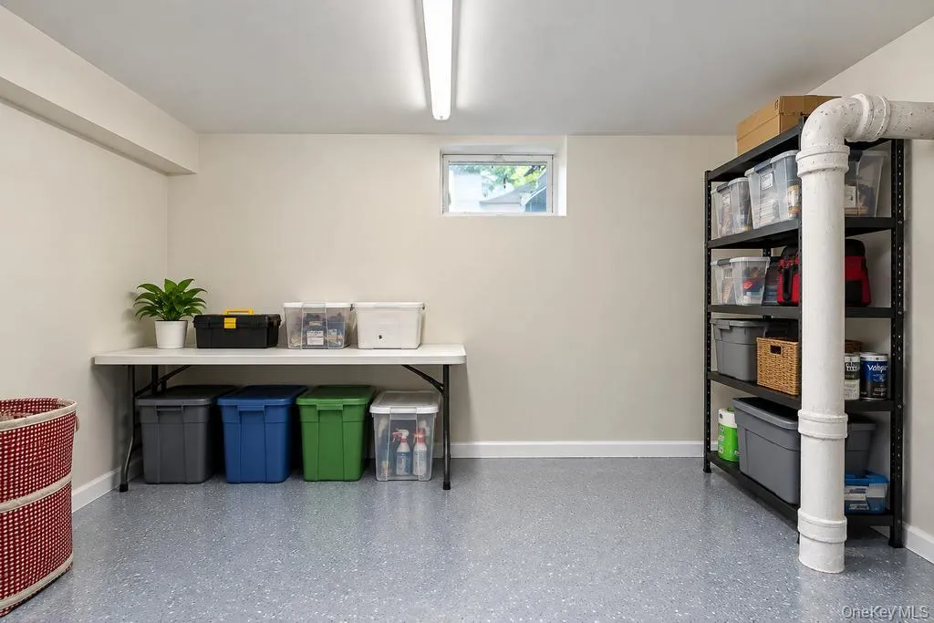 8 Curry Road, Greenburgh, NY, 3 Bedrooms Bedrooms, 6 Rooms Rooms,2 BathroomsBathrooms,Residential,For Rent,Curry,0,1050026 8 Curry Road, Greenburgh, NY, 3 Bedrooms Bedrooms, 6 Rooms Rooms,2 BathroomsBathrooms,Residential,For Rent,Curry,0,1050026