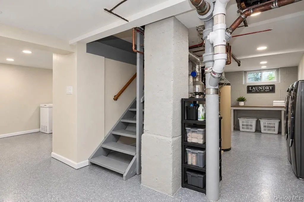 8 Curry Road, Greenburgh, NY, 3 Bedrooms Bedrooms, 6 Rooms Rooms,2 BathroomsBathrooms,Residential,For Rent,Curry,0,1050026 8 Curry Road, Greenburgh, NY, 3 Bedrooms Bedrooms, 6 Rooms Rooms,2 BathroomsBathrooms,Residential,For Rent,Curry,0,1050026