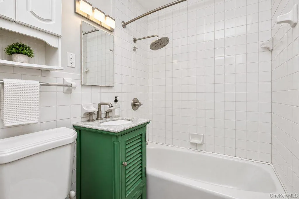 8 Curry Road, Greenburgh, NY, 3 Bedrooms Bedrooms, 6 Rooms Rooms,2 BathroomsBathrooms,Residential,For Rent,Curry,0,1050026 8 Curry Road, Greenburgh, NY, 3 Bedrooms Bedrooms, 6 Rooms Rooms,2 BathroomsBathrooms,Residential,For Rent,Curry,0,1050026