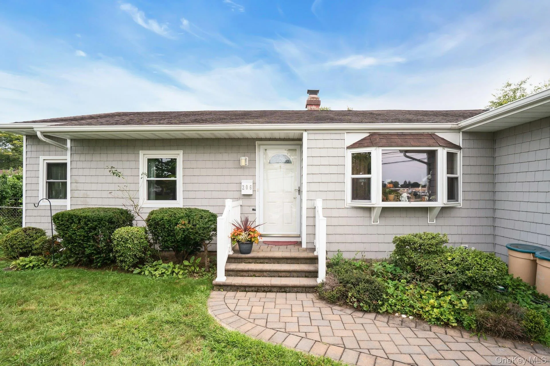 206 Alkier Street, Islip, NY, 3 Bedrooms Bedrooms, 7 Rooms Rooms,1 BathroomBathrooms,Residential,For Rent,Alkier,0,1050033 206 Alkier Street, Islip, NY, 3 Bedrooms Bedrooms, 7 Rooms Rooms,1 BathroomBathrooms,Residential,For Rent,Alkier,0,1050033