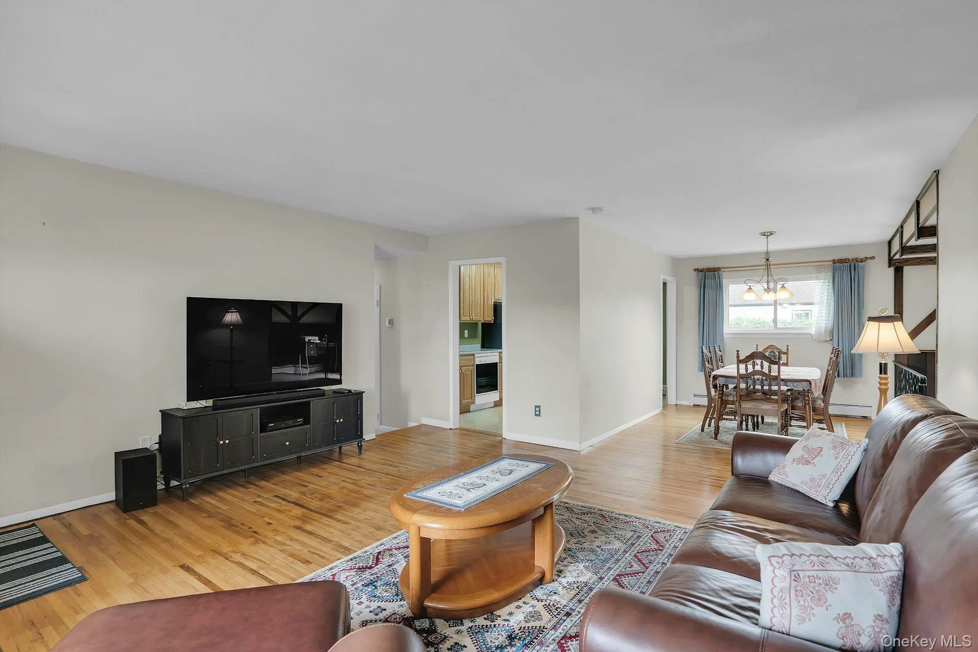 206 Alkier Street, Islip, NY, 3 Bedrooms Bedrooms, 7 Rooms Rooms,1 BathroomBathrooms,Residential,For Rent,Alkier,0,1050033 206 Alkier Street, Islip, NY, 3 Bedrooms Bedrooms, 7 Rooms Rooms,1 BathroomBathrooms,Residential,For Rent,Alkier,0,1050033