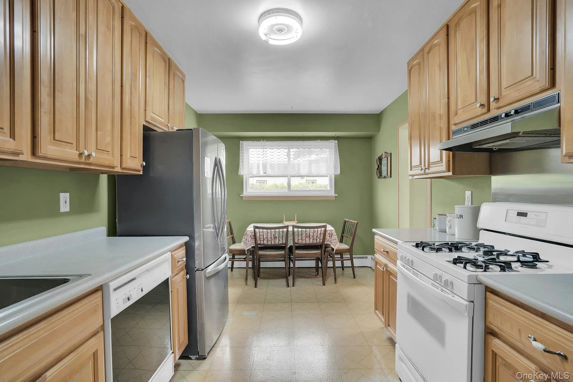 206 Alkier Street, Islip, NY, 3 Bedrooms Bedrooms, 7 Rooms Rooms,1 BathroomBathrooms,Residential,For Rent,Alkier,0,1050033 206 Alkier Street, Islip, NY, 3 Bedrooms Bedrooms, 7 Rooms Rooms,1 BathroomBathrooms,Residential,For Rent,Alkier,0,1050033