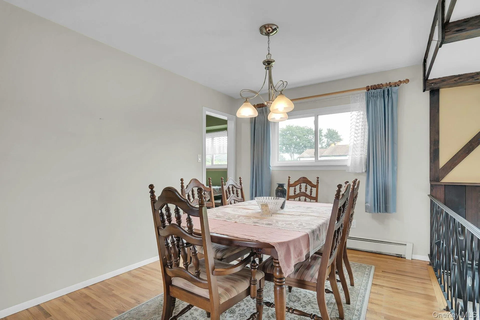 206 Alkier Street, Islip, NY, 3 Bedrooms Bedrooms, 7 Rooms Rooms,1 BathroomBathrooms,Residential,For Rent,Alkier,0,1050033 206 Alkier Street, Islip, NY, 3 Bedrooms Bedrooms, 7 Rooms Rooms,1 BathroomBathrooms,Residential,For Rent,Alkier,0,1050033