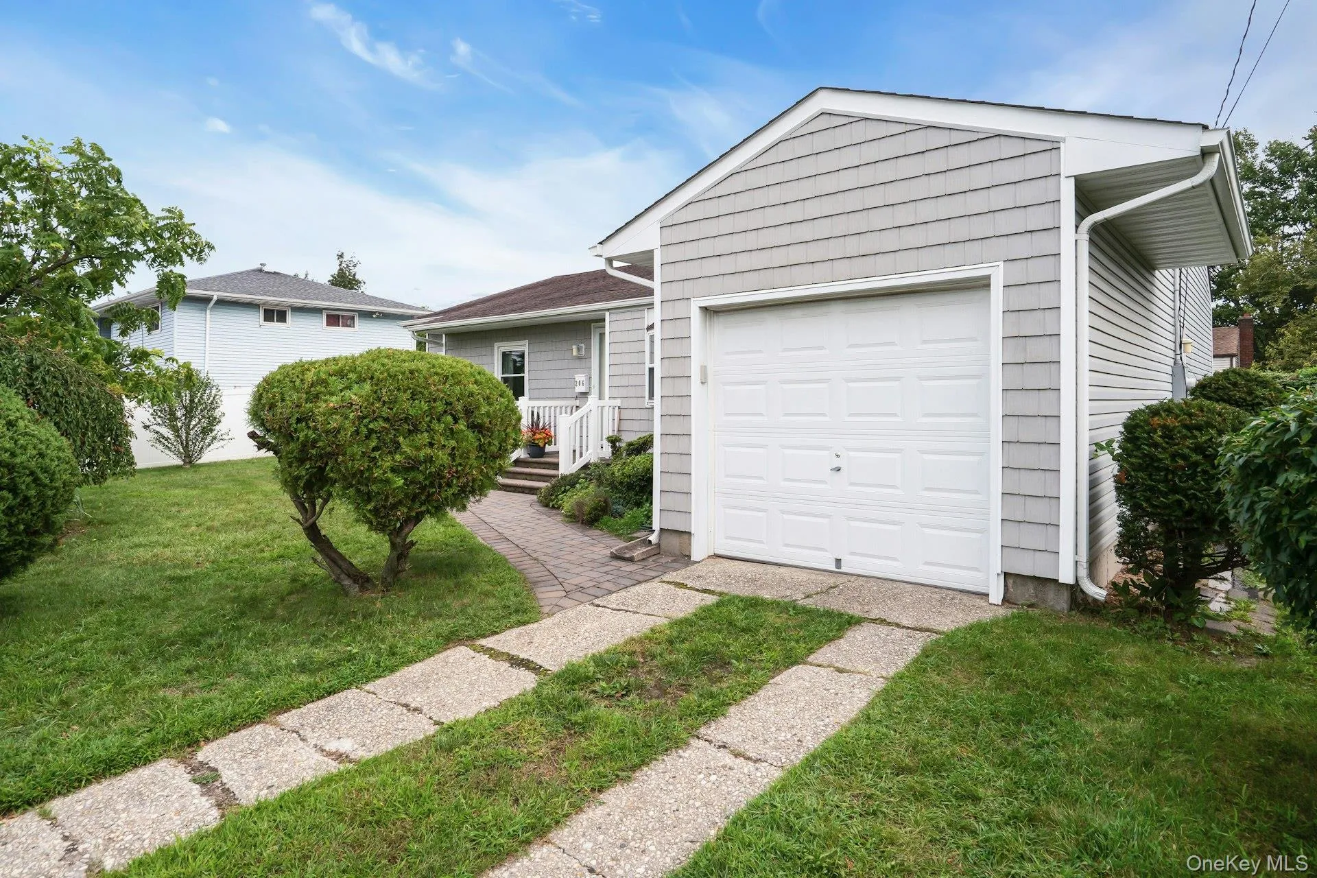 206 Alkier Street, Islip, NY, 3 Bedrooms Bedrooms, 7 Rooms Rooms,1 BathroomBathrooms,Residential,For Rent,Alkier,0,1050033 206 Alkier Street, Islip, NY, 3 Bedrooms Bedrooms, 7 Rooms Rooms,1 BathroomBathrooms,Residential,For Rent,Alkier,0,1050033