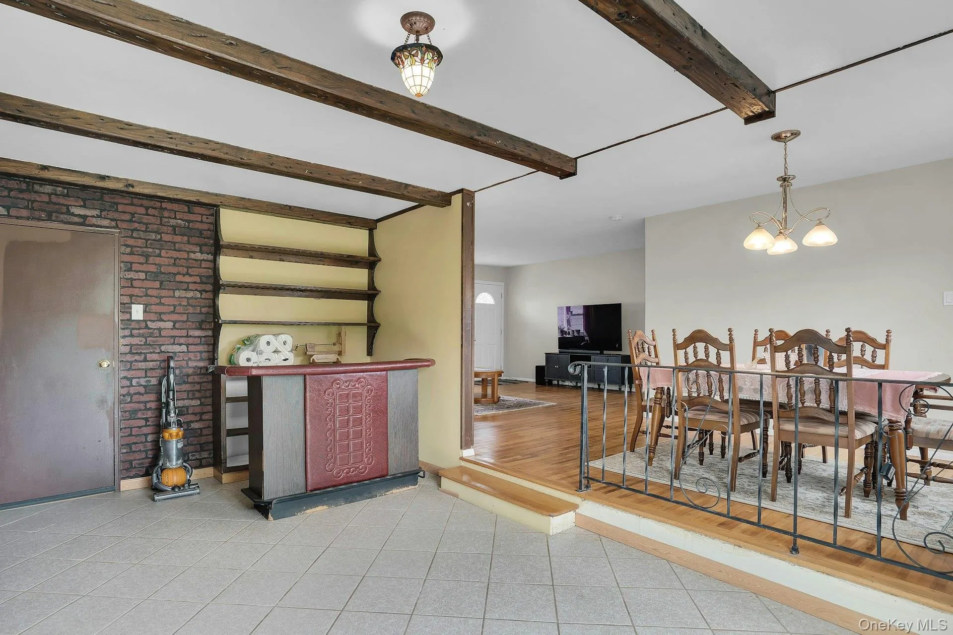 206 Alkier Street, Islip, NY, 3 Bedrooms Bedrooms, 7 Rooms Rooms,1 BathroomBathrooms,Residential,For Rent,Alkier,0,1050033 206 Alkier Street, Islip, NY, 3 Bedrooms Bedrooms, 7 Rooms Rooms,1 BathroomBathrooms,Residential,For Rent,Alkier,0,1050033
