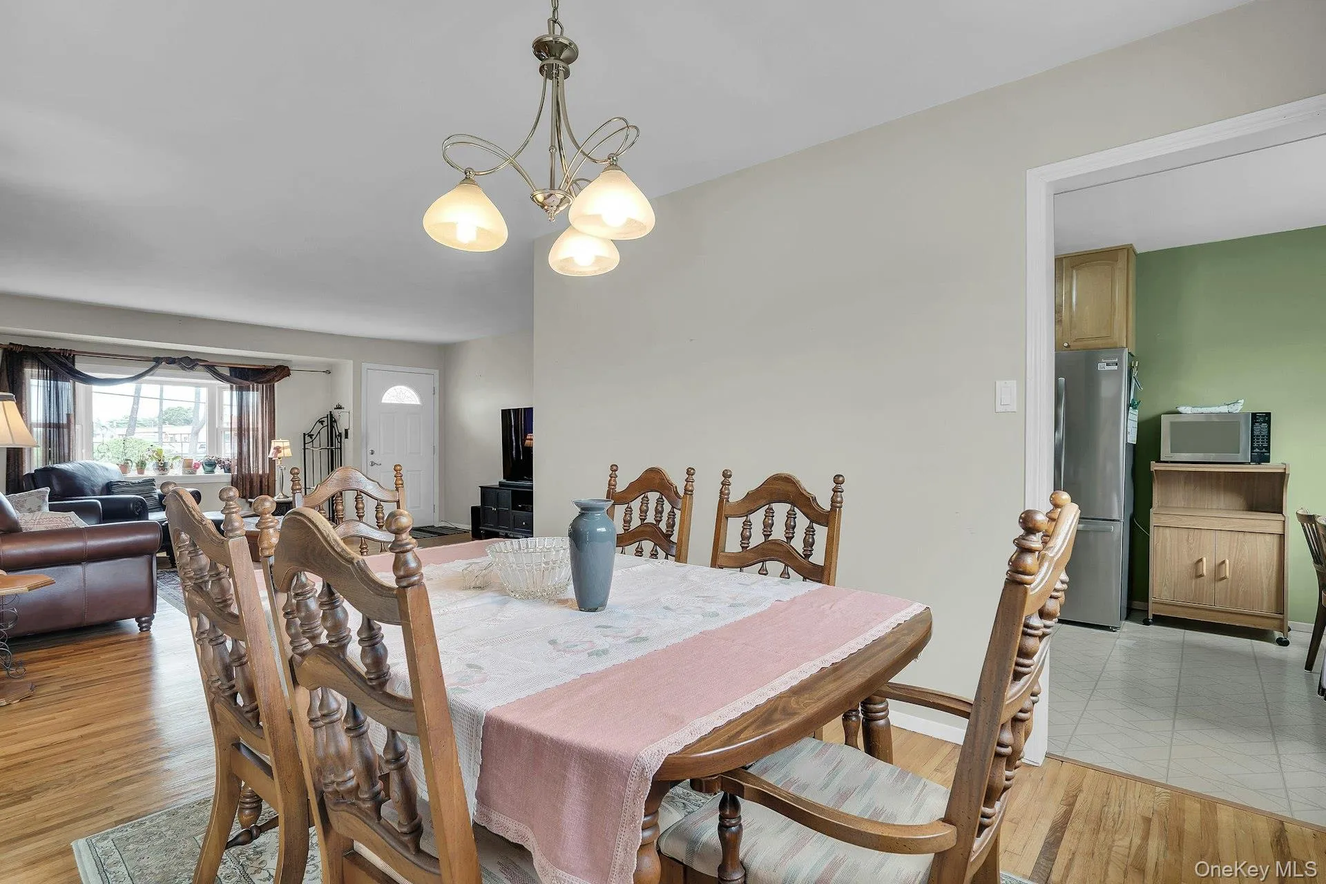 206 Alkier Street, Islip, NY, 3 Bedrooms Bedrooms, 7 Rooms Rooms,1 BathroomBathrooms,Residential,For Rent,Alkier,0,1050033 206 Alkier Street, Islip, NY, 3 Bedrooms Bedrooms, 7 Rooms Rooms,1 BathroomBathrooms,Residential,For Rent,Alkier,0,1050033