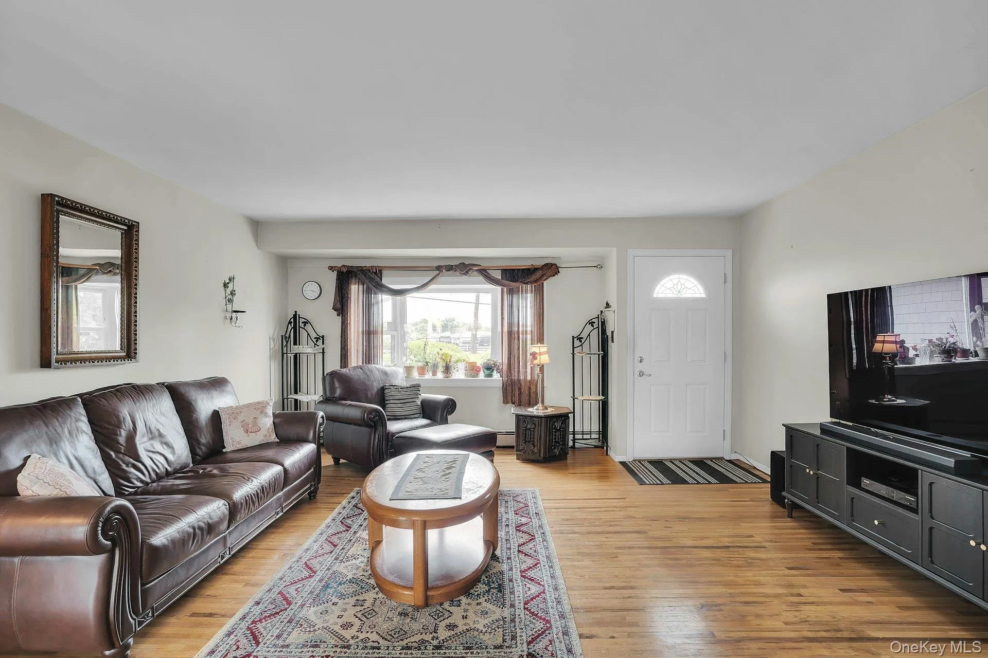 206 Alkier Street, Islip, NY, 3 Bedrooms Bedrooms, 7 Rooms Rooms,1 BathroomBathrooms,Residential,For Rent,Alkier,0,1050033 206 Alkier Street, Islip, NY, 3 Bedrooms Bedrooms, 7 Rooms Rooms,1 BathroomBathrooms,Residential,For Rent,Alkier,0,1050033