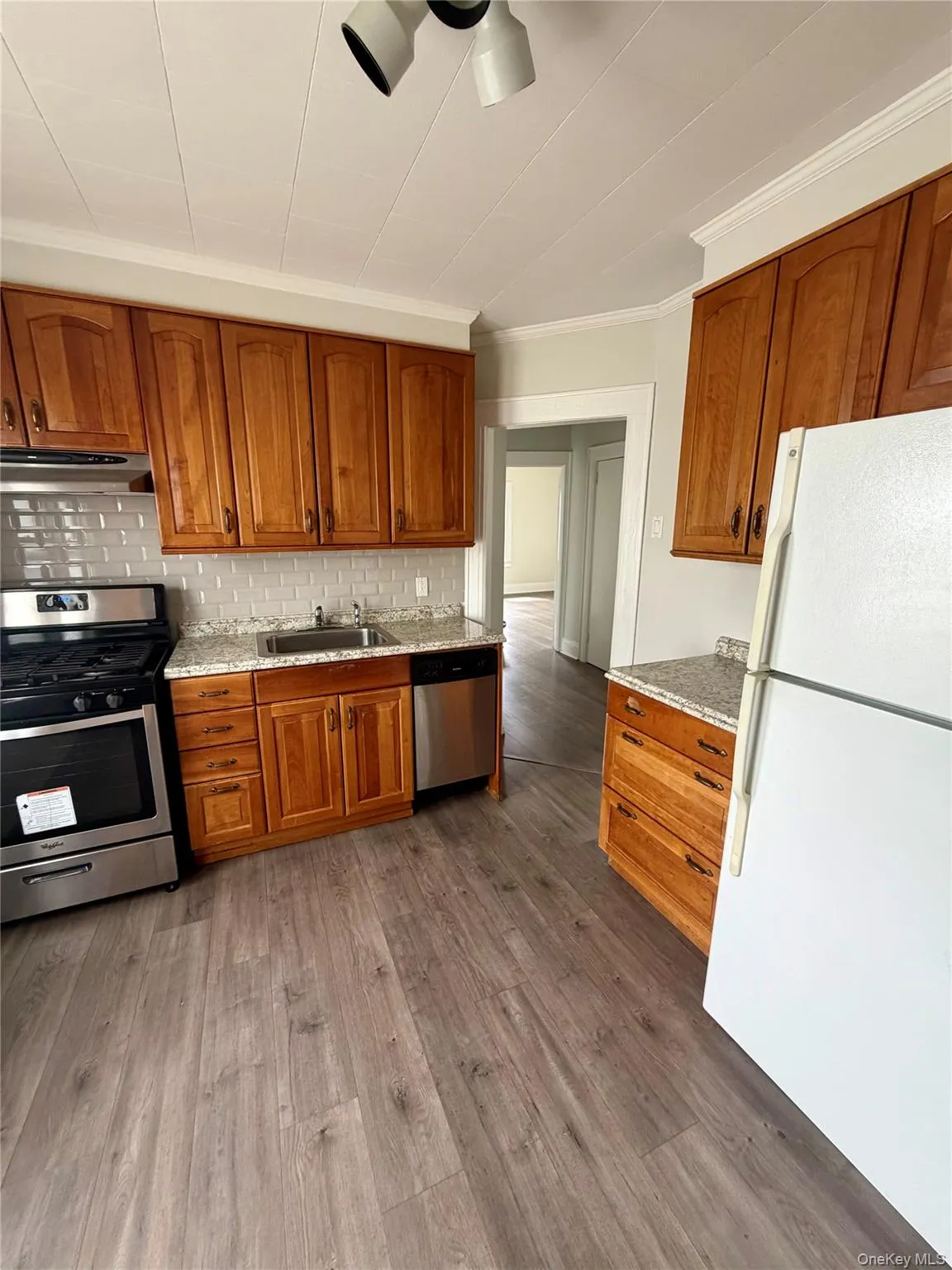 95-04 108th Avenue, New York, NY, 2 Bedrooms Bedrooms, 5 Rooms Rooms,1 BathroomBathrooms,Residential Lease,For Rent,108th,0,1050035 95-04 108th Avenue, New York, NY, 2 Bedrooms Bedrooms, 5 Rooms Rooms,1 BathroomBathrooms,Residential Lease,For Rent,108th,0,1050035