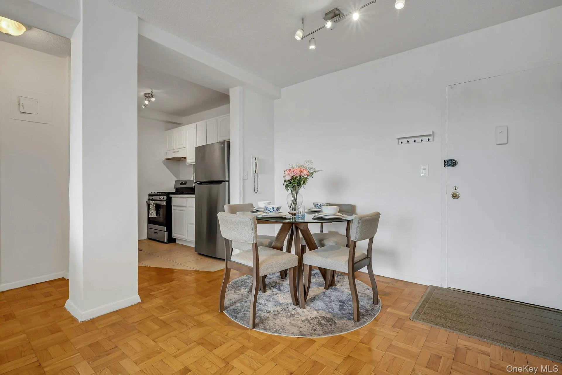 2400 Johnson Avenue, New York, NY, 1 Bedroom Bedrooms, 3 Rooms Rooms,1 BathroomBathrooms,Residential,For Rent,Johnson,0,1050038 2400 Johnson Avenue, New York, NY, 1 Bedroom Bedrooms, 3 Rooms Rooms,1 BathroomBathrooms,Residential,For Rent,Johnson,0,1050038