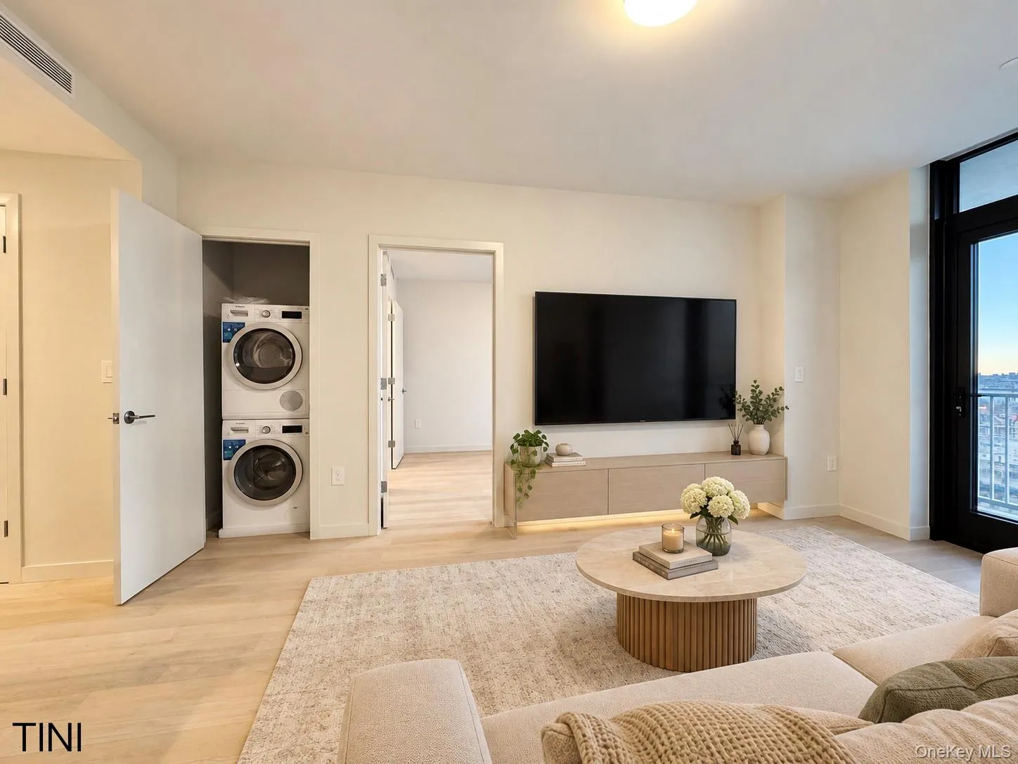 131-02 B 40th Road, New York, NY, 1 Bedroom Bedrooms, 3 Rooms Rooms,1 BathroomBathrooms,Residential,For Rent,40th,0,1050047 131-02 B 40th Road, New York, NY, 1 Bedroom Bedrooms, 3 Rooms Rooms,1 BathroomBathrooms,Residential,For Rent,40th,0,1050047