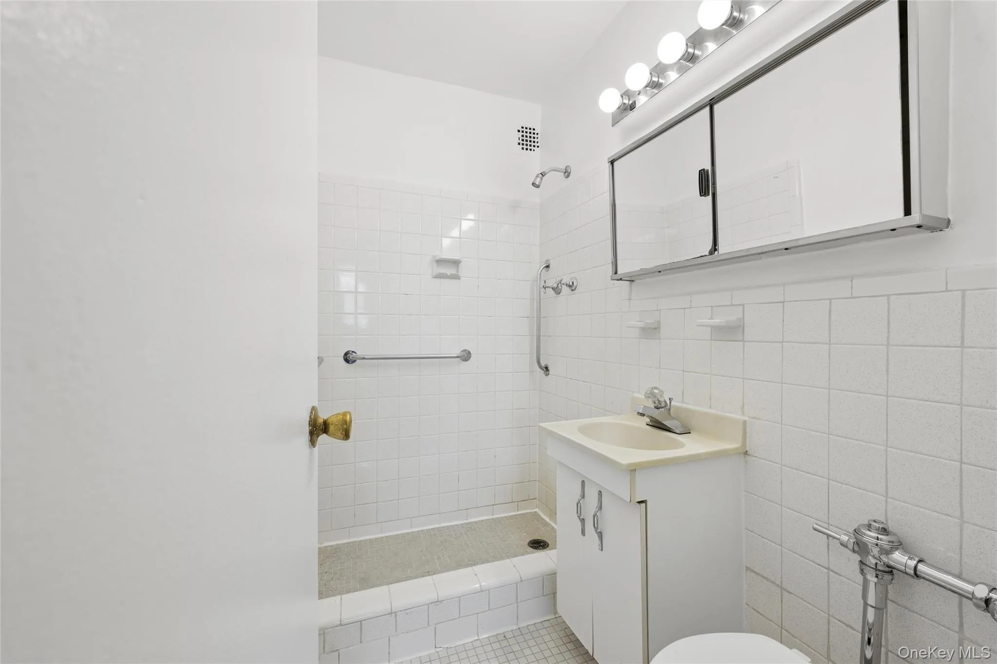 23-35 Bell Blvd., New York, NY, 2 Bedrooms Bedrooms, 6 Rooms Rooms,2 BathroomsBathrooms,Residential,For Rent,Bell Blvd.,0,1050057 23-35 Bell Blvd., New York, NY, 2 Bedrooms Bedrooms, 6 Rooms Rooms,2 BathroomsBathrooms,Residential,For Rent,Bell Blvd.,0,1050057