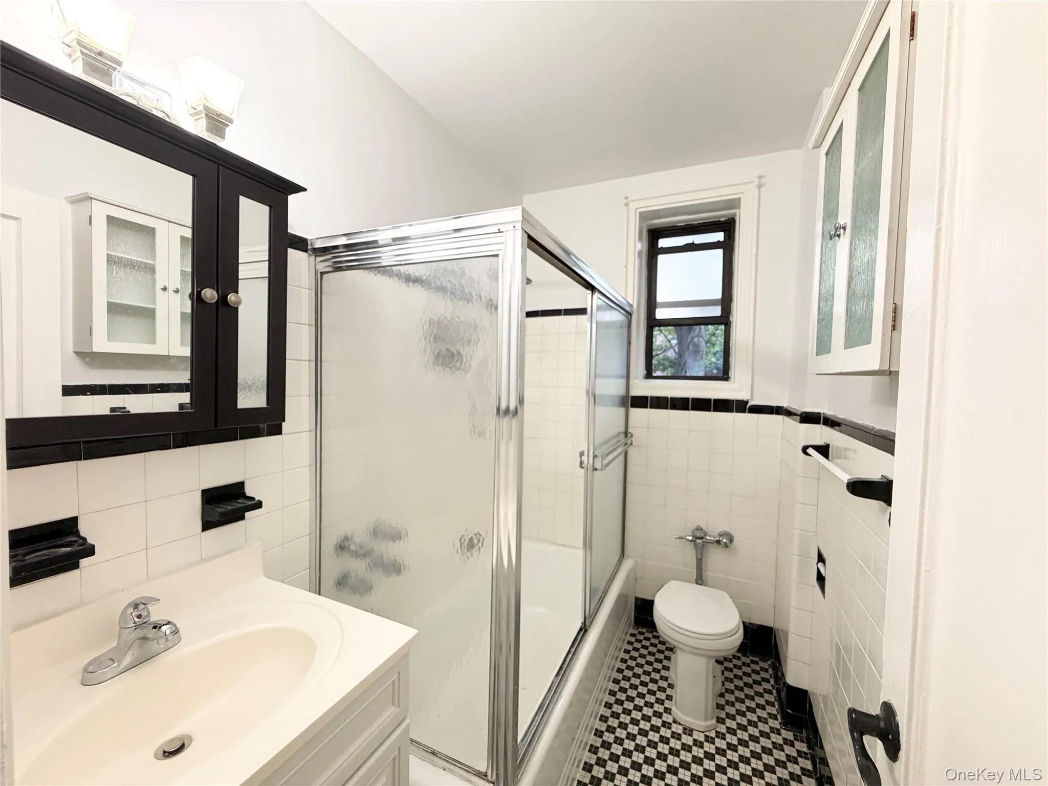 412C Larchmont Acres West, Mamaroneck, NY, 2 Bedroom Bedrooms, 5 Room Rooms,1 BathroomBathrooms,Residential Lease,For Rent,Larchmont Acres West,0,1050062 412C Larchmont Acres West, Mamaroneck, NY, 2 Bedroom Bedrooms, 5 Room Rooms,1 BathroomBathrooms,Residential Lease,For Rent,Larchmont Acres West,0,1050062