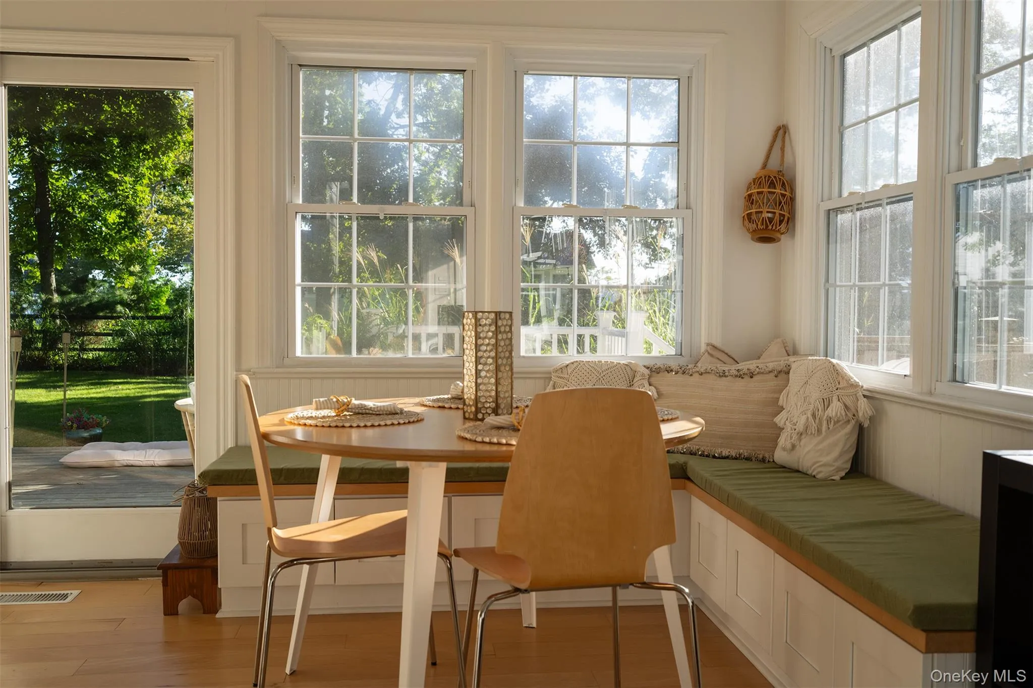 The morning light at the table is so relaxing. The morning light at the table is so relaxing.