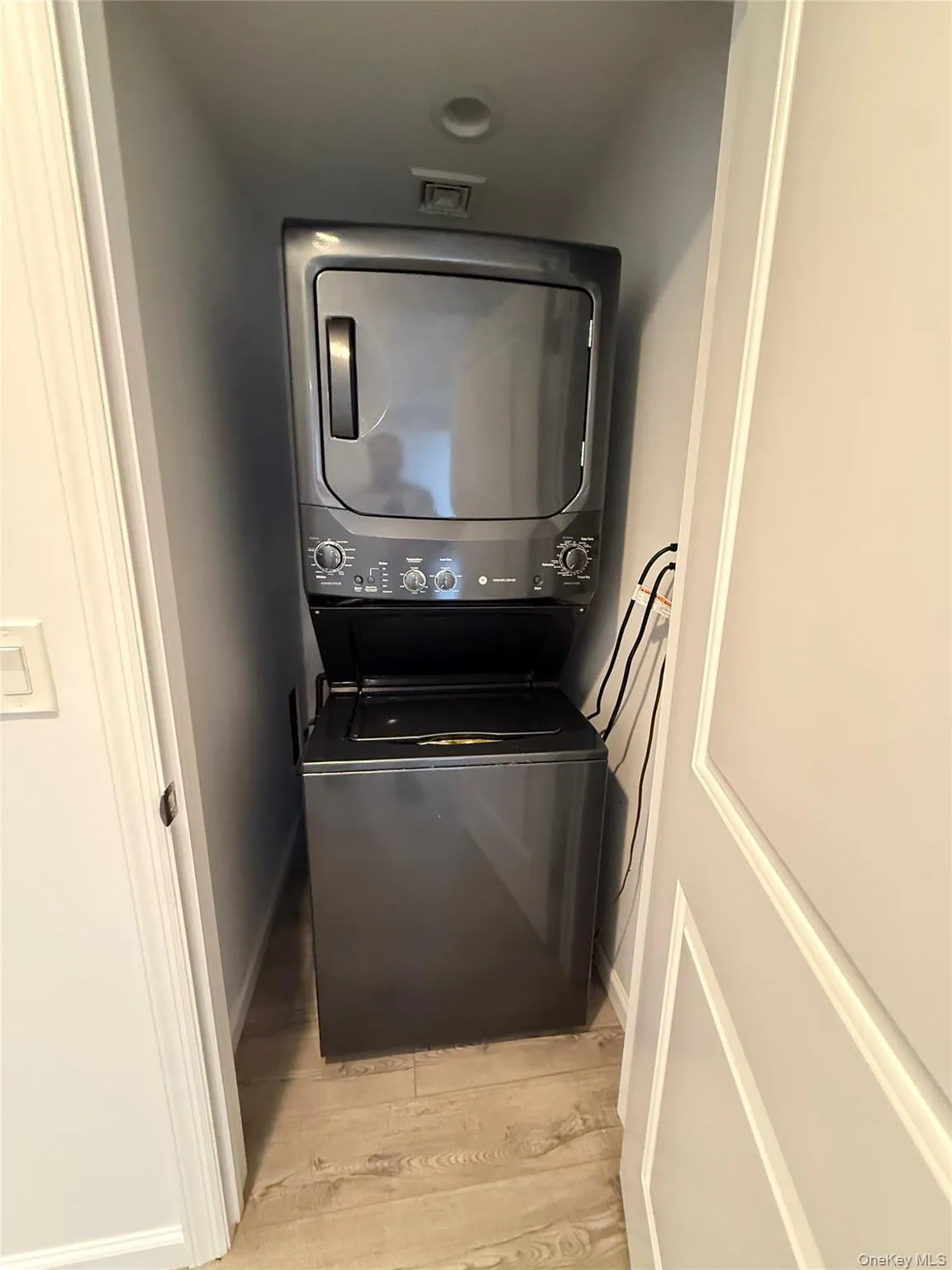 169 Shore Road, Huntington, NY, 1 Bedroom Bedrooms, 4 Rooms Rooms,1 BathroomBathrooms,Residential Lease,For Rent,Shore,0,1050066 169 Shore Road, Huntington, NY, 1 Bedroom Bedrooms, 4 Rooms Rooms,1 BathroomBathrooms,Residential Lease,For Rent,Shore,0,1050066