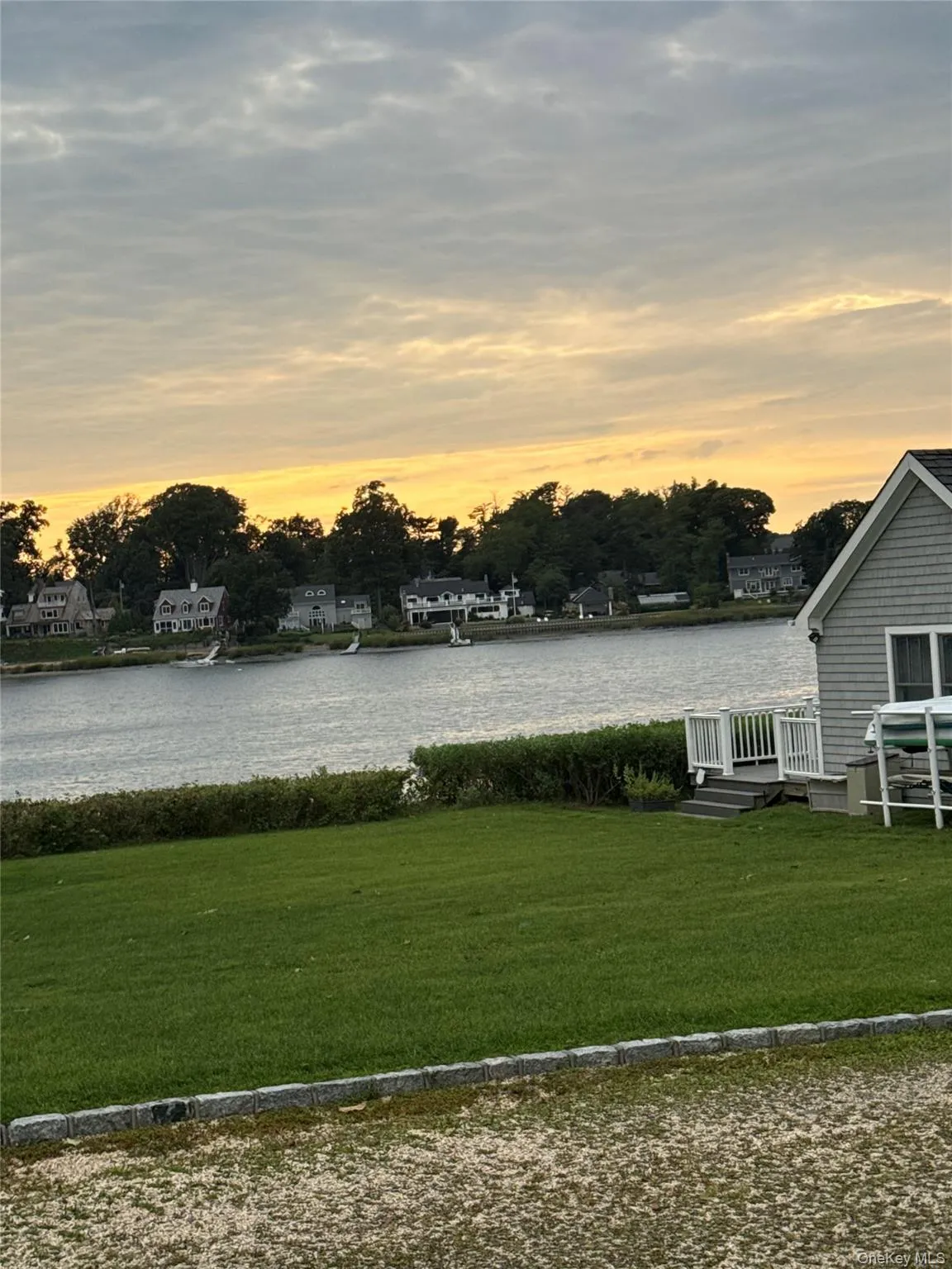 169 Shore Road, Huntington, NY, 1 Bedroom Bedrooms, 4 Rooms Rooms,1 BathroomBathrooms,Residential Lease,For Rent,Shore,0,1050066 169 Shore Road, Huntington, NY, 1 Bedroom Bedrooms, 4 Rooms Rooms,1 BathroomBathrooms,Residential Lease,For Rent,Shore,0,1050066