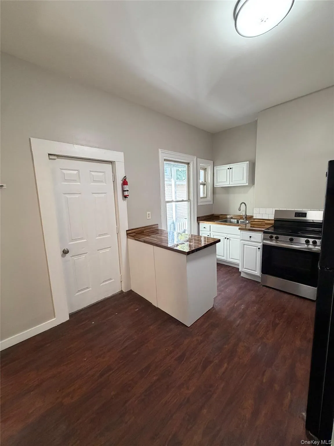 94 Garden Street, Poughkeepsie, NY, 3 Bedrooms Bedrooms, 6 Rooms Rooms,1 BathroomBathrooms,Residential Lease,For Rent,Garden,0,1050068 94 Garden Street, Poughkeepsie, NY, 3 Bedrooms Bedrooms, 6 Rooms Rooms,1 BathroomBathrooms,Residential Lease,For Rent,Garden,0,1050068