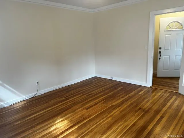 30 Smith Street, Glen Cove, NY, 2 Bedrooms Bedrooms, 5 Rooms Rooms,1 BathroomBathrooms,Residential Lease,For Rent,Smith,0,1050069 30 Smith Street, Glen Cove, NY, 2 Bedrooms Bedrooms, 5 Rooms Rooms,1 BathroomBathrooms,Residential Lease,For Rent,Smith,0,1050069
