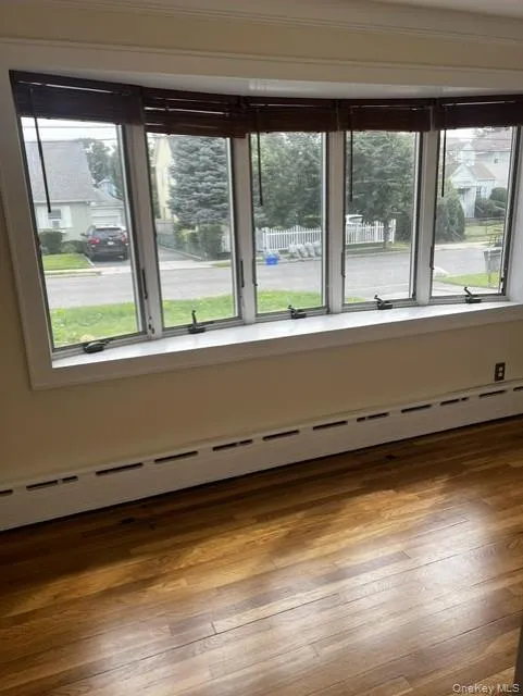 30 Smith Street, Glen Cove, NY, 2 Bedrooms Bedrooms, 5 Rooms Rooms,1 BathroomBathrooms,Residential Lease,For Rent,Smith,0,1050069 30 Smith Street, Glen Cove, NY, 2 Bedrooms Bedrooms, 5 Rooms Rooms,1 BathroomBathrooms,Residential Lease,For Rent,Smith,0,1050069
