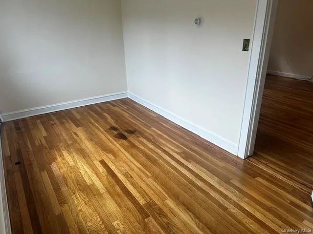30 Smith Street, Glen Cove, NY, 2 Bedrooms Bedrooms, 5 Rooms Rooms,1 BathroomBathrooms,Residential Lease,For Rent,Smith,0,1050069 30 Smith Street, Glen Cove, NY, 2 Bedrooms Bedrooms, 5 Rooms Rooms,1 BathroomBathrooms,Residential Lease,For Rent,Smith,0,1050069