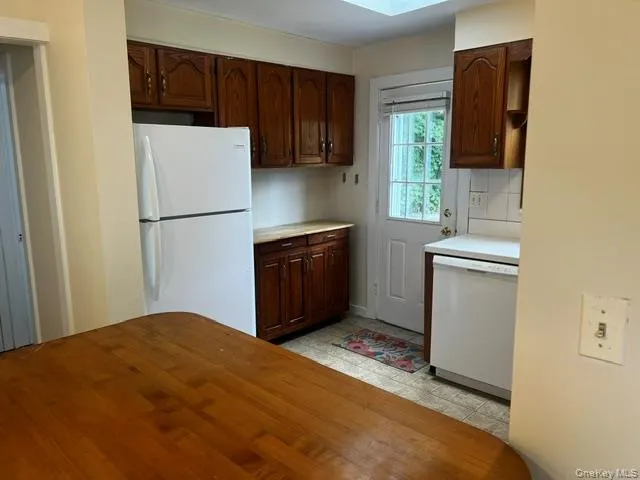 30 Smith Street, Glen Cove, NY, 2 Bedrooms Bedrooms, 5 Rooms Rooms,1 BathroomBathrooms,Residential Lease,For Rent,Smith,0,1050069 30 Smith Street, Glen Cove, NY, 2 Bedrooms Bedrooms, 5 Rooms Rooms,1 BathroomBathrooms,Residential Lease,For Rent,Smith,0,1050069