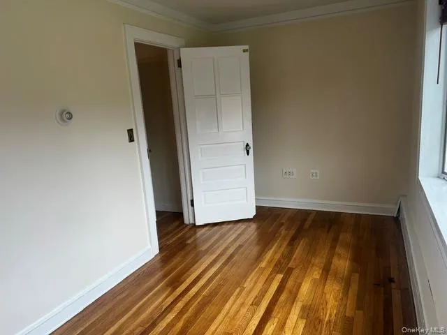 30 Smith Street, Glen Cove, NY, 2 Bedrooms Bedrooms, 5 Rooms Rooms,1 BathroomBathrooms,Residential Lease,For Rent,Smith,0,1050069 30 Smith Street, Glen Cove, NY, 2 Bedrooms Bedrooms, 5 Rooms Rooms,1 BathroomBathrooms,Residential Lease,For Rent,Smith,0,1050069