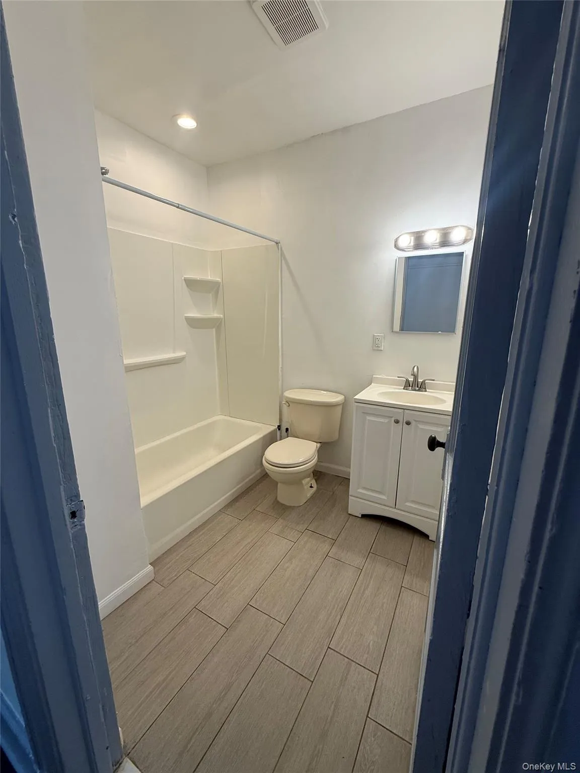 76 Hamilton Street, Poughkeepsie, NY, 3 Bedrooms Bedrooms, 6 Rooms Rooms,1 BathroomBathrooms,Residential Lease,For Rent,Hamilton,0,1050072 76 Hamilton Street, Poughkeepsie, NY, 3 Bedrooms Bedrooms, 6 Rooms Rooms,1 BathroomBathrooms,Residential Lease,For Rent,Hamilton,0,1050072