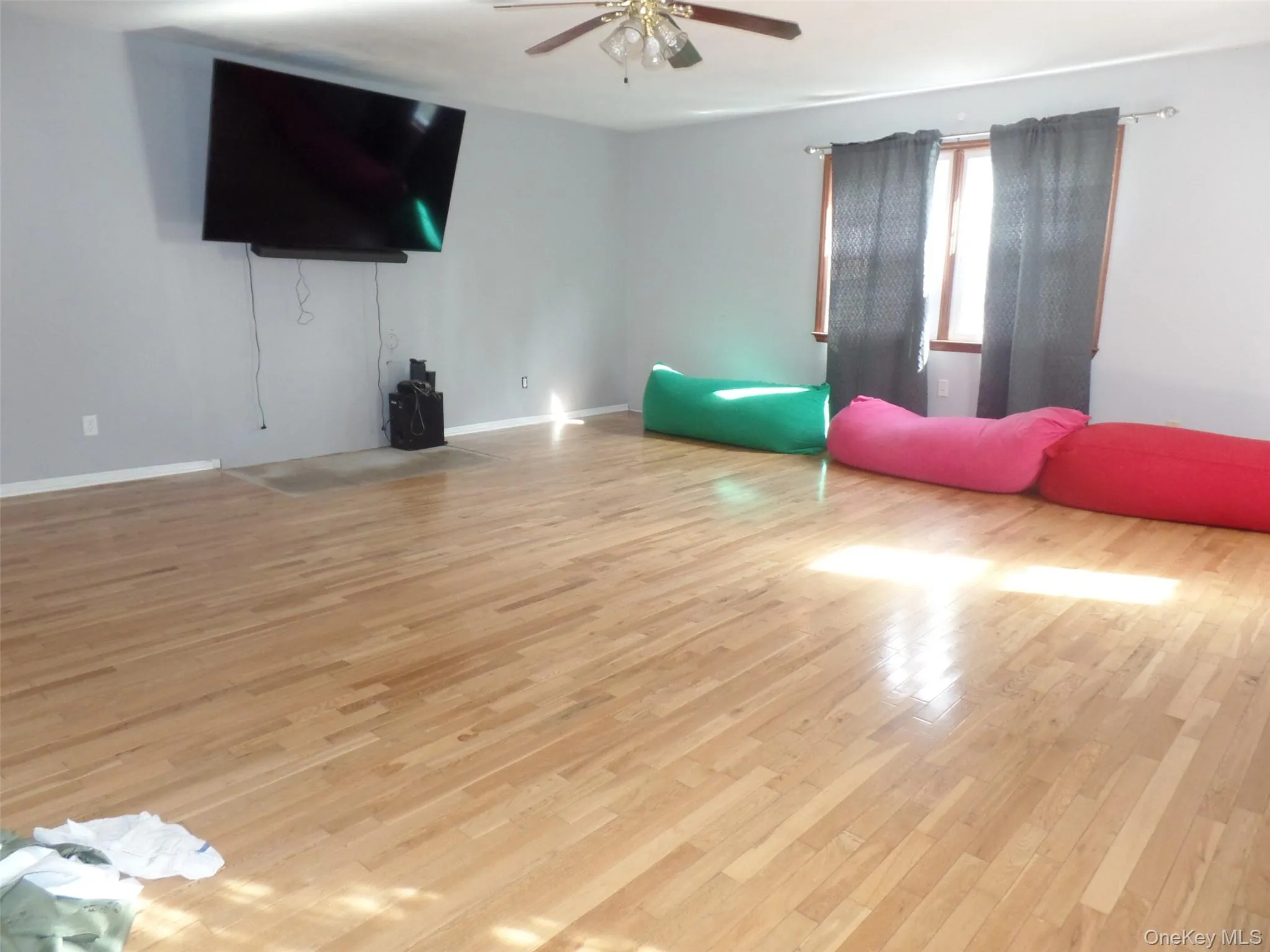 41 Christine Court, East Fishkill, NY, 4 Bedrooms Bedrooms, 8 Rooms Rooms,2 BathroomsBathrooms,Residential,For Rent,Christine,0,1050074 41 Christine Court, East Fishkill, NY, 4 Bedrooms Bedrooms, 8 Rooms Rooms,2 BathroomsBathrooms,Residential,For Rent,Christine,0,1050074